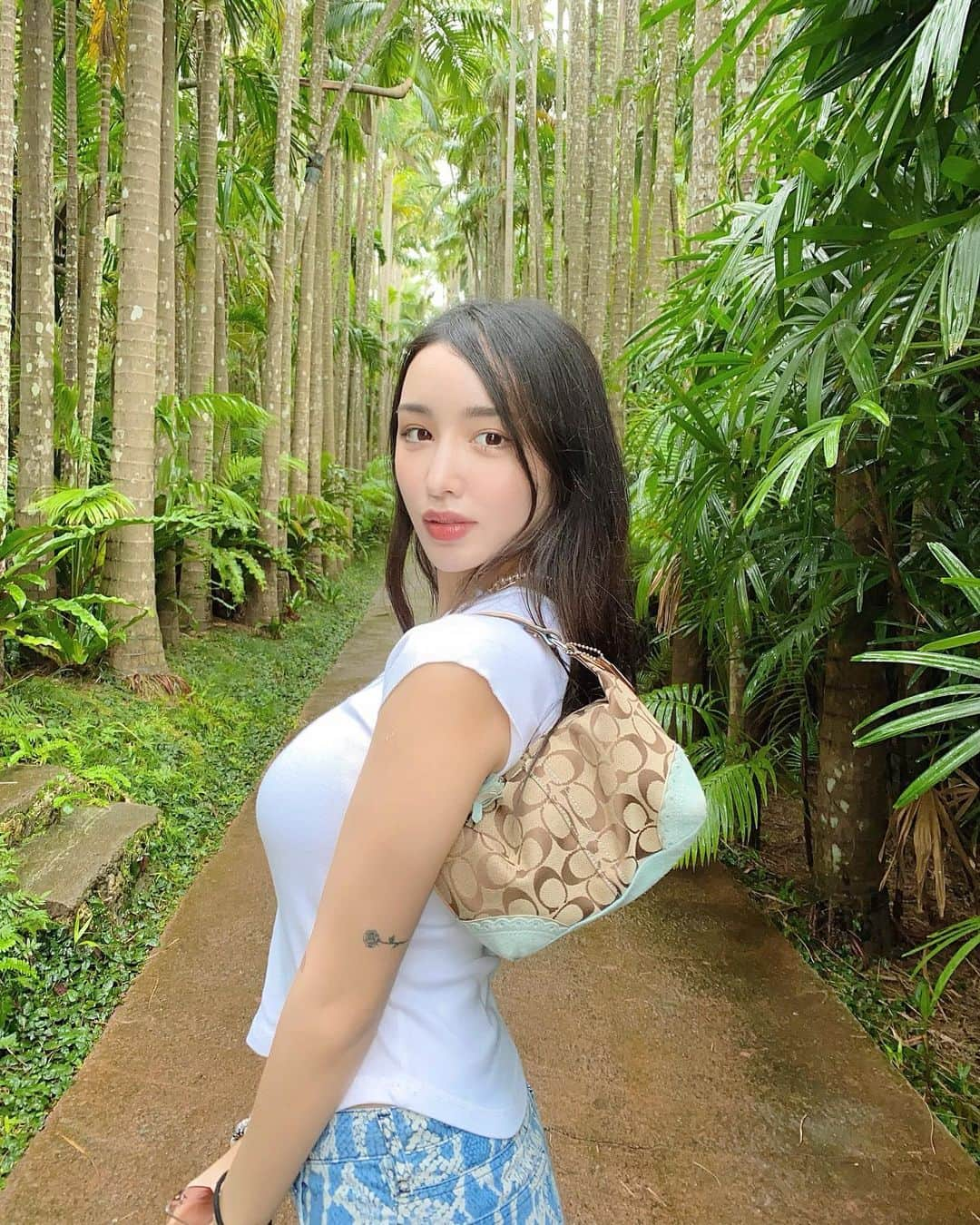 葉月さんのインスタグラム写真 - (葉月Instagram)「natural🌿」12月19日 19時11分 - hzk0207