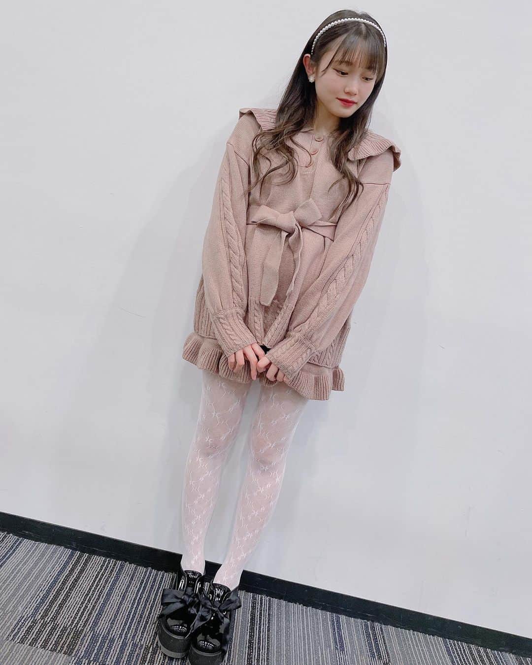 小野田紗栞のインスタグラム：「🐻 今日のイベントのお洋服 女の子らしくしてみましたᵕ̈  #tsubaki_factory #つばきファクトリー#小野田紗栞#女の子#bubbles#bubblestokyo #アイドル#idol#follow#followｍe」
