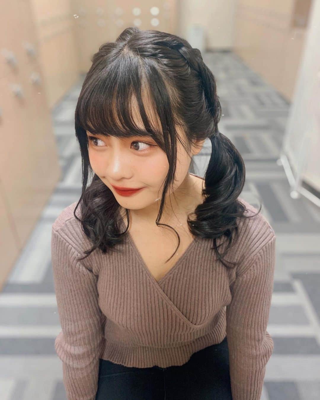 のインスタグラム：「・ 新鮮なことって 本当にどきどきするけど やってみないとわからないことって たくさん。 まずはやってみなきゃですね。 ・ ・ ・ 頑張ります👧🏻💫 #控え室ショット」