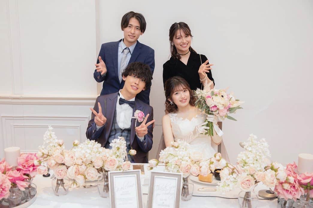 青木菜花のインスタグラム：「.﻿ .﻿ じじばばには沢山支えてもらってるなあ👴🏻👵🏻﻿ いつもありがとううううう﻿ ﻿ 本当に周りには優しい人ばかりで助けてもらってるばかりです🙇🏻‍♂️🌼﻿ ﻿ これからも沢山お世話になると思うけどお願いします🌷🌷﻿ .﻿ . #じじばば #なのかじ #結婚式」