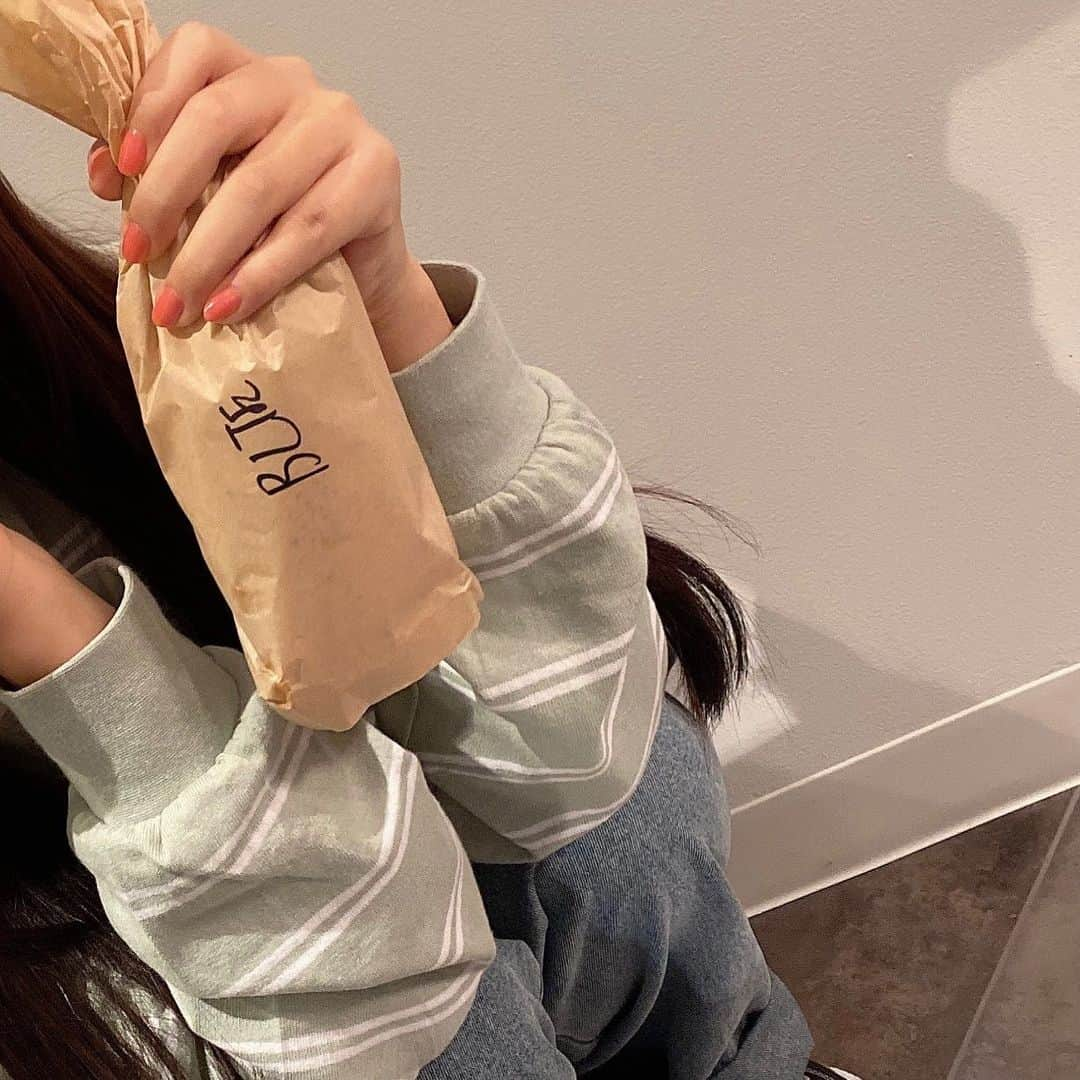 さくらさんのインスタグラム写真 - (さくらInstagram)「🥪」12月19日 20時30分 - oshima_sis