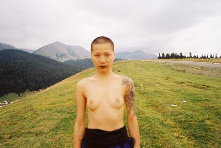 AnOther Magazineさんのインスタグラム写真 - (AnOther MagazineInstagram)「The great outdoors with @luoyangggg 🍃⁠ ⁠ Yang’s work features in our round up of the most inspiring youth culture photography published on AnOthermag.com in 2020, which you can read at the link in our bio 📲」12月19日 20時30分 - anothermagazine