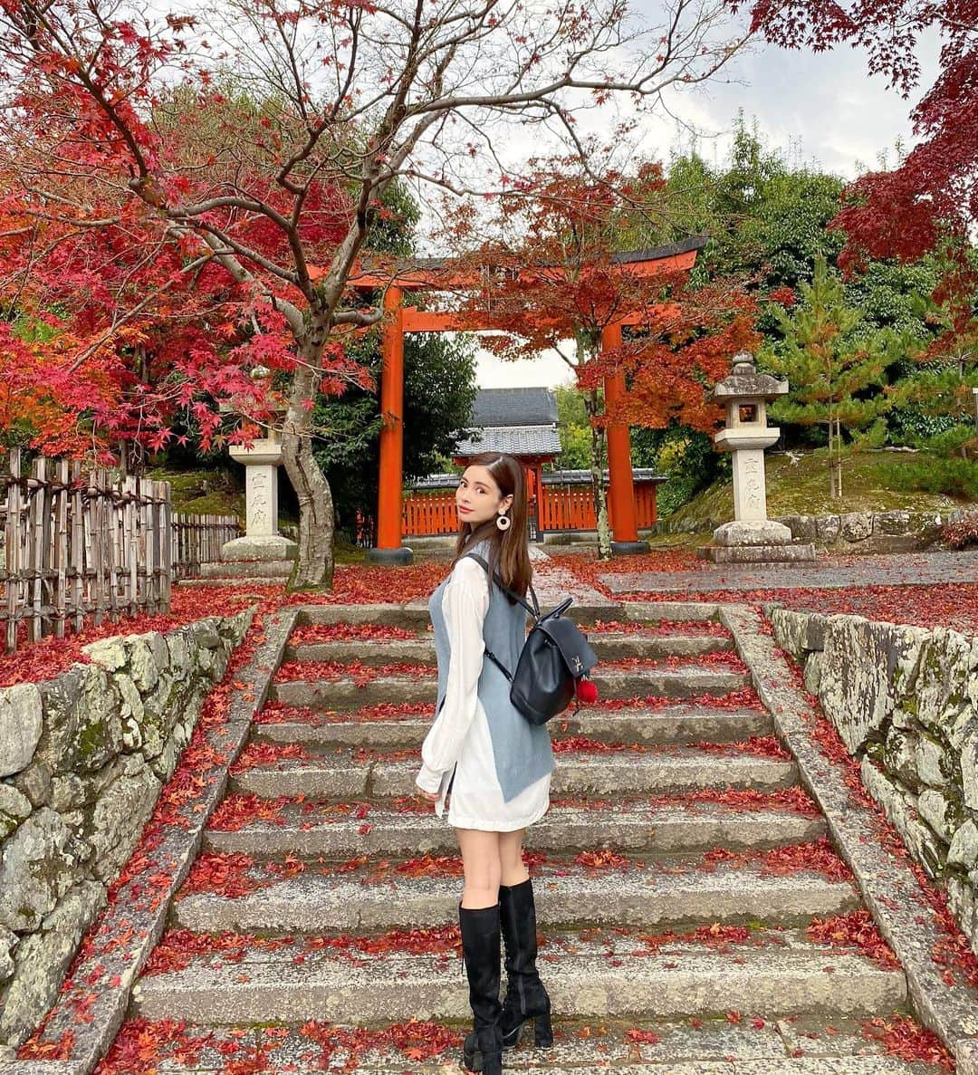 得あゆさんのインスタグラム写真 - (得あゆInstagram)「今週はとても充実してた❤️🍁🍂 心が熱くなった🔥🔥🔥 毎日に意味はあって、 自分次第で自分の世界は変わる。 ・ ・ ・ ・ ・ ・ ・ ・ ・ ・ ・ #天龍寺#天龍寺庭園#京都#京都紅葉#京都観光#京都グルメ#京都カフェ#京都旅行#紅葉#紅葉狩り#観光#女子旅#タビジョ#国内旅行#秋コーデ#秋#ニット#インスタ映え#カメラ女子#オトナ女子#嵐山#綺麗な景色#kyoto#kyotojapan#kyototrip#autumnleaves#kyototravel#japantravel#japanesegirl#arashiyama」12月19日 21時00分 - tokuayu819