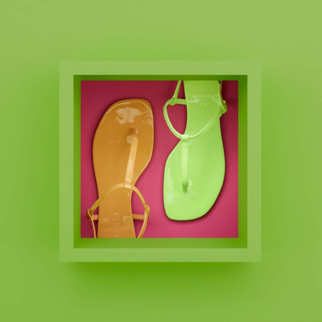 Schutzのインスタグラム：「FRESH AND COLORFUL ❤️ #schutzsummercolors」