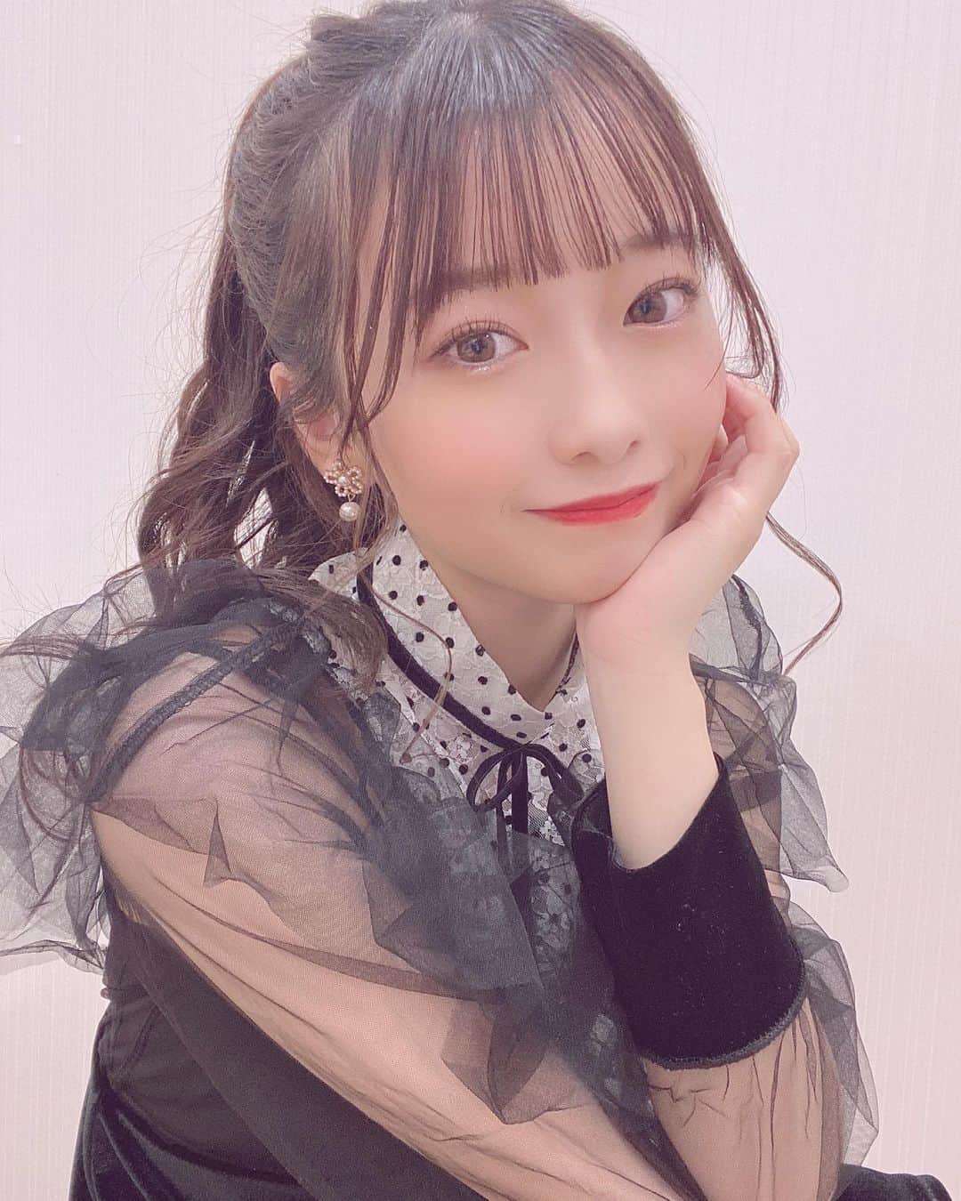 涼本理央那のインスタグラム：「﻿ ﻿ FCイベントin福岡﻿ ありがとうございました〜❤️❤️！﻿  久々ポニテして、好評で嬉しかったです💗 ﻿ ﻿ #福岡 #LinQ」