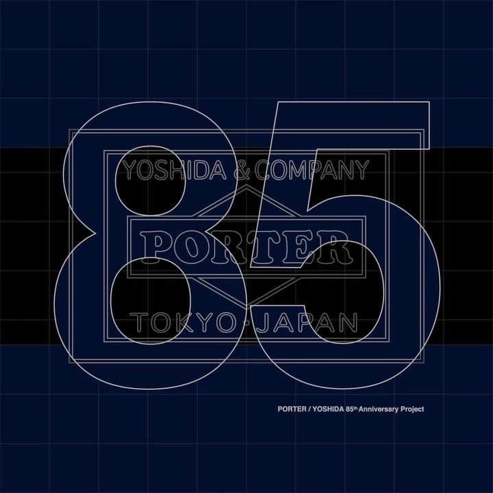 のインスタグラム：「. PORTER / YOSHIDA 85th Anniversary Project PORTER x BUZZ RICKSON’Sを発売します。  吉田カバン創業85周年を記念し、フライトジャケットの魅力を余すところなく再現し続けるブランド“BUZZ RICKSON’S（バズリクソンズ）”とコラボレーションした「PORTER x BUZZ RICKSON’S MA-1 & WALLET」を発売します。  1993年に誕生したフライトジャケットの歴史と誇りを追求するブランド“BUZZ RICKSON’S”。その復刻作業は当時のMIL SPECに基づいたもので、糸の紡績から織り、生地の素材、各部の軍用パーツそして全体のフォルムに至るまで徹底的にこだわり抜いています。一着一着にクラフツマンシップを込め、ヴィンテージのフライトジャケットが持つ魅力を再現しています。  こちらのコラボレーションアイテムは、BUZZ RICKSON’Sが再現したフライトジャケットの代名詞「MA-1」に、PORTERブランドを代表する「TANKER」シリーズを融合させたスペシャルモデルです。表生地・裏生地・ファスナー・スナップボタン・付属のテープ等は「TANKER」シリーズと同じものを使用しています。 最大の特徴は本来左袖に取り付けられるシガレットポケットを、その意匠は残しながら着脱可能なPORTER製のウォレットで表現したことです。このウォレットは小銭収納ポケット・紙幣を2つ折りで収納できるファスナーポケット・カードポケットがあり、薄マチながらも収納力に優れています。  身幅とアームホールは少し絞り、着丈をやや長めに設定することで様々なスタイルに合わせやすいデザインにしました。中綿には軽量かつ保温性の高いシンサレート素材を採用し、様々な太さのマイクロファイバーとポリエステルファイバーが複雑に絡み合うことで暖かい空気をしっかり閉じ込めるようになっています。さらに。ライニングには着脱可能なストラップを取り付け、着用しない時は背負うことができ、機能的でユニークな仕様を施しています。  MA-1の個性を最大限に際立たせた記念モデルに相応しい一着に仕上がっています。  PORTER x BUZZ RICKSON’S MA-1 & WALLET サイズ：5サイズ（S/M/L/XL/XXL） カラー：4色（ブラック/シルバーグレー/セージグリーン/ネイビー） 価格：¥68,000（税別）  発売日：12月22日（火） ※吉田カバンオフィシャルオンラインストアはPM12:00から発売します。  こちらのアイテムは、PORTER flagship store、PORTER STAND、PORTER EXCHANGE、KURA CHIKA by PORTER、POTR、PORTER KOREA、吉田カバンオフィシャルオンラインストアのみでの限定発売です。 ※展開カラーおよび展開サイズは店舗によって異なりますのでご注意ください。 展開サイズにつきましては直接店舗までお問い合わせください。 展開カラーは下記をご確認ください。  ＜PORTER flagship store＞ブラック/セージグリーン/ネイビー ＜PORTER STAND＞ブラック/シルバーグレー/セージグリーン ＜PORTER EXCHANGE＞ブラック/シルバーグレー/セージグリーン/ネイビー ＜KURA CHIKA by PORTER＞ブラック/セージグリーン ＜POTR＞ブラック/セージグリーン ＜PORTER KOREA＞ブラック/セージグリーン ＜吉田カバンオフィシャルオンラインストア＞ブラック/シルバーグレー/セージグリーン/ネイビー  ※完全数量限定につき、在庫がなくなり次第終了となります。 ※当日の状況により止むを得ず販売方法を変更する場合がございます。予めご了承ください。  #yoshidakaban #porter #luggagelabel #porteryoshida #madeinjapan #japan #85thanniversary #heatandsoulintoeverystich #buzzricksons #toyoenterprise #ma1 #tanker #wallet　#cigarettepocket  #military #吉田カバン #ポーター #85周年 #バズリクソンズ #タンカー #ミリタリー #一針入魂」