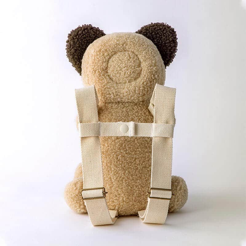 MARLMARL（マールマール）さんのインスタグラム写真 - (MARLMARL（マールマール）Instagram)「【はじめてのお友だちをあの子へ】思わず顔がほころぶベビーギフトセット‌ #bestfriendsforever  ‌‌ 多機能なうさぎのぬいぐるみリュックと‌ MARLMARLのアイコンまあるいスタイ、クラウンのセット。‌ ‌‌ 新発売の多機能ぬいぐるみは、こんな用途に役立つアイテム‌ ・おしゃぶりホルダー‌‌ ・ぬいぐるみ‌‌ ・ベビーリュック‌‌ ・ヘッドクッション‌‌ ‌‌ ‌成長のタイミングで育児の助けになるアイデアが随所に盛り込まれています。‌ ‌‌ パパやママたちの育児を助けながら、‌‌ 一緒に子どもたちを見守ることのできるギフトセットです。‌ ‌ ‌オールシーズンOKなギフトセットなので、‌ ベビーの生まれた季節やサイズを気にせず贈れるところもいいですね。‌ ‌ 名入れ刺しゅうをすればよりスペシャルなギフトに。‌ ‌‌‌ ‌‌______‌‌‌ ‌‌‌ BOX入りギフトセット‌‌‌‌ teppan box MAU9 ‌‌ ・多機能ぬいぐるみ BFF+ 4 bear almond‌ ・ベビー用スタイ collet 4 navy sailor‌ ・クラウン型ヘッドアクセサリー crown 4 silver grey ‌‌‌‌‌ ¥12,800＋tax‌‌‌ ‌‌‌ ※肩ひもベルト、スタイに名入れ刺しゅう可(ゴールド) ______‌」12月19日 21時28分 - marlmarl_tokyo