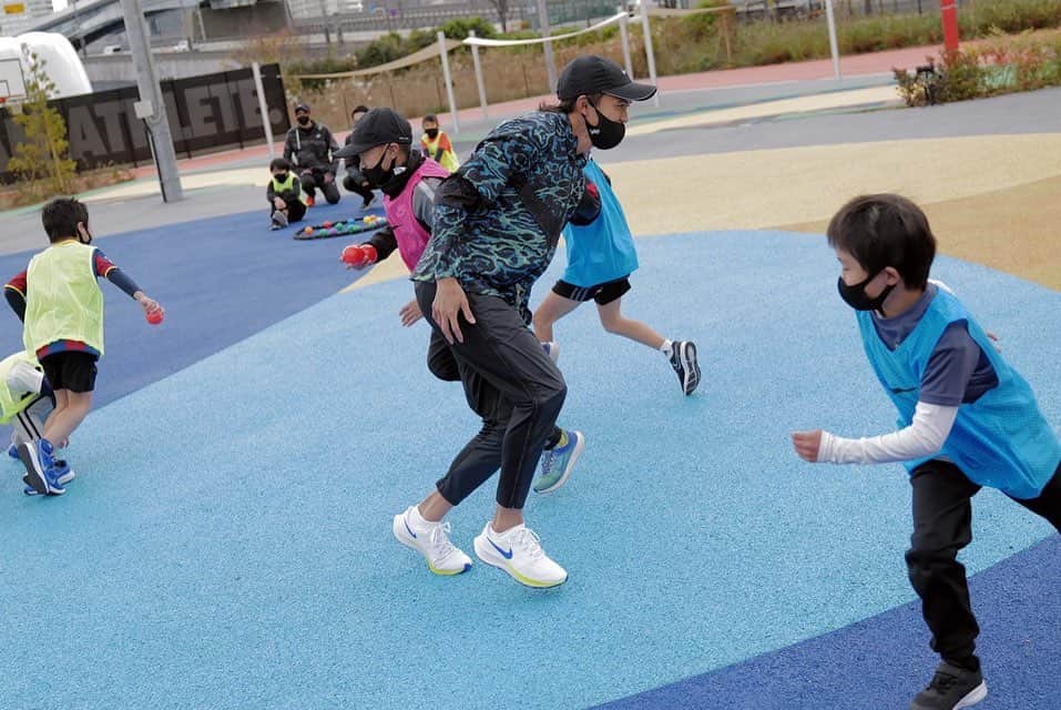 大迫傑さんのインスタグラム写真 - (大迫傑Instagram)「Sugar Elite Kids 初日(小学生低学年対象) 無事終了しました！！ 子供達と楽しく走って、学べました🏃‍♂️ @sugar.elite  #強さに飢えろ　#nowornever #sugarelitekids」12月19日 21時29分 - suguru_osako