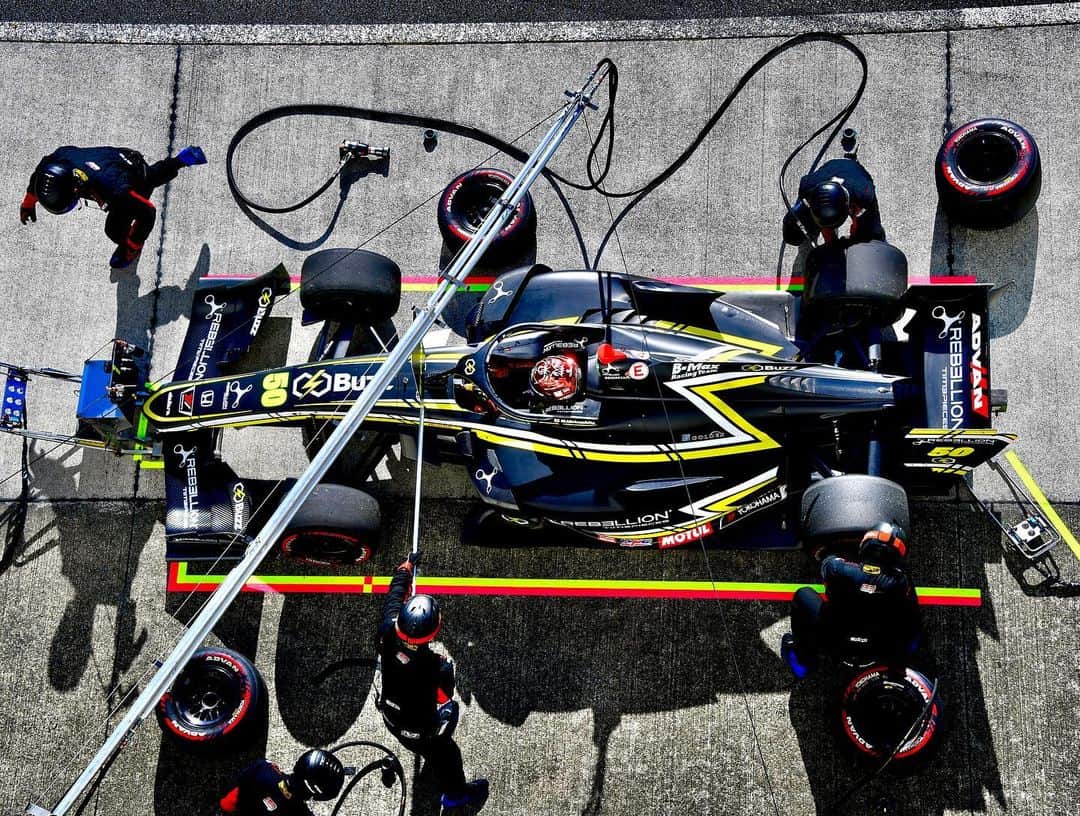 松下信治のインスタグラム：「The Freezing Last show of 2020 Is coming..  AM Qualifying  PM Race   🤛🤛」