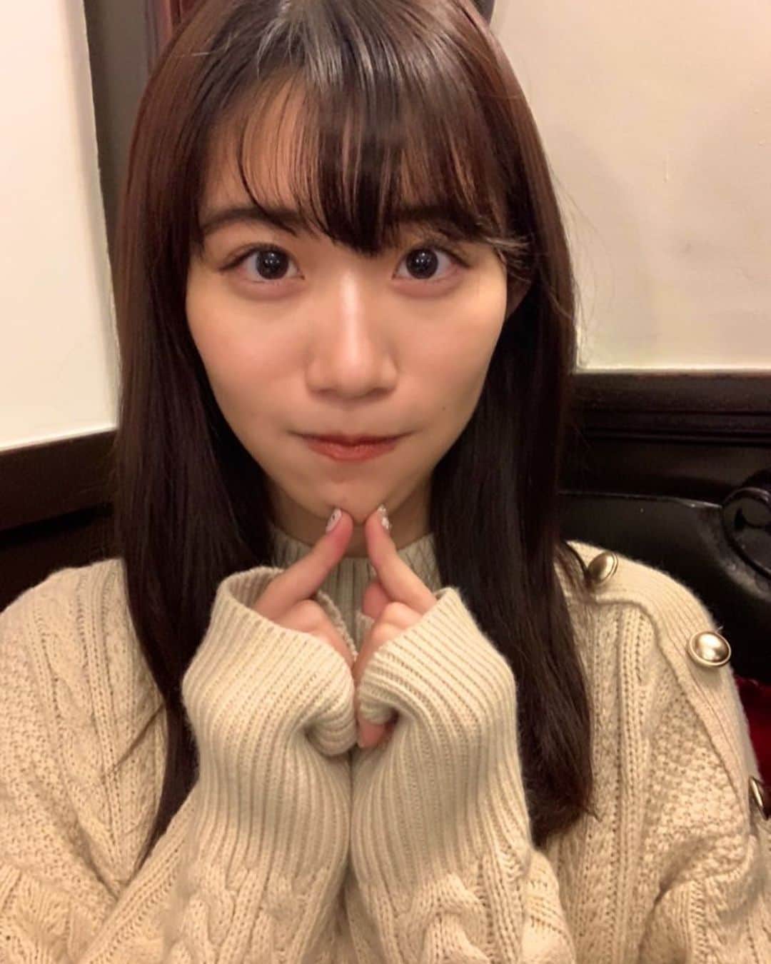 仲間由依のインスタグラム：「さん熱トリートメントしてから少し時間経ったけど、艶が出てくれてる…🙏(˘ω˘ )( ˘ω˘)🙏 明日はいよいよ…ファイナルイベントだよ…  #カラーモーション #ウイークプログラム#さあサロンに行こう#イルミナカラー#イルミナ#ウエラプロフェッショナル#NYNY#さあNYNYに行こう#ヘアサロン#サロンモデル#ヘアケア#美容室#ヘアアレンジ」