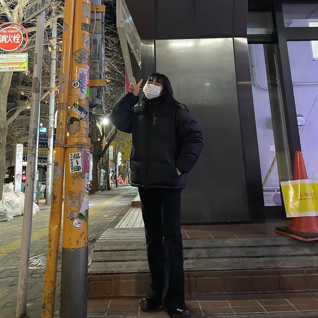 河崎みーなのインスタグラム：「진짜 추워...( ´ ▽ ` ) . .」