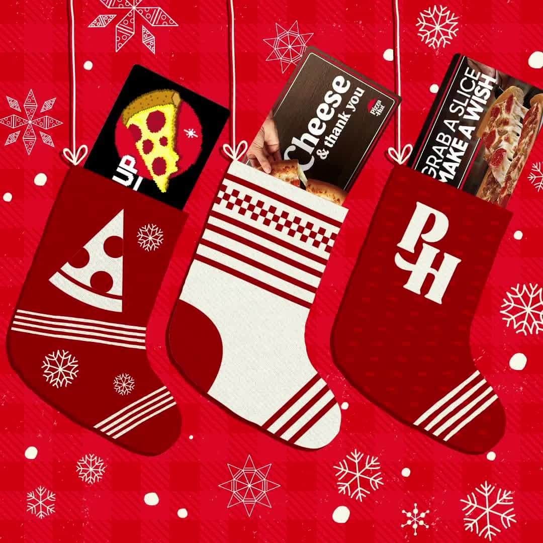 Pizza Hutのインスタグラム：「Don't worry, we made gift giving SUPER easy - and delicious this year. Check out all of our brand new e-gift cards at the link in our bio!」