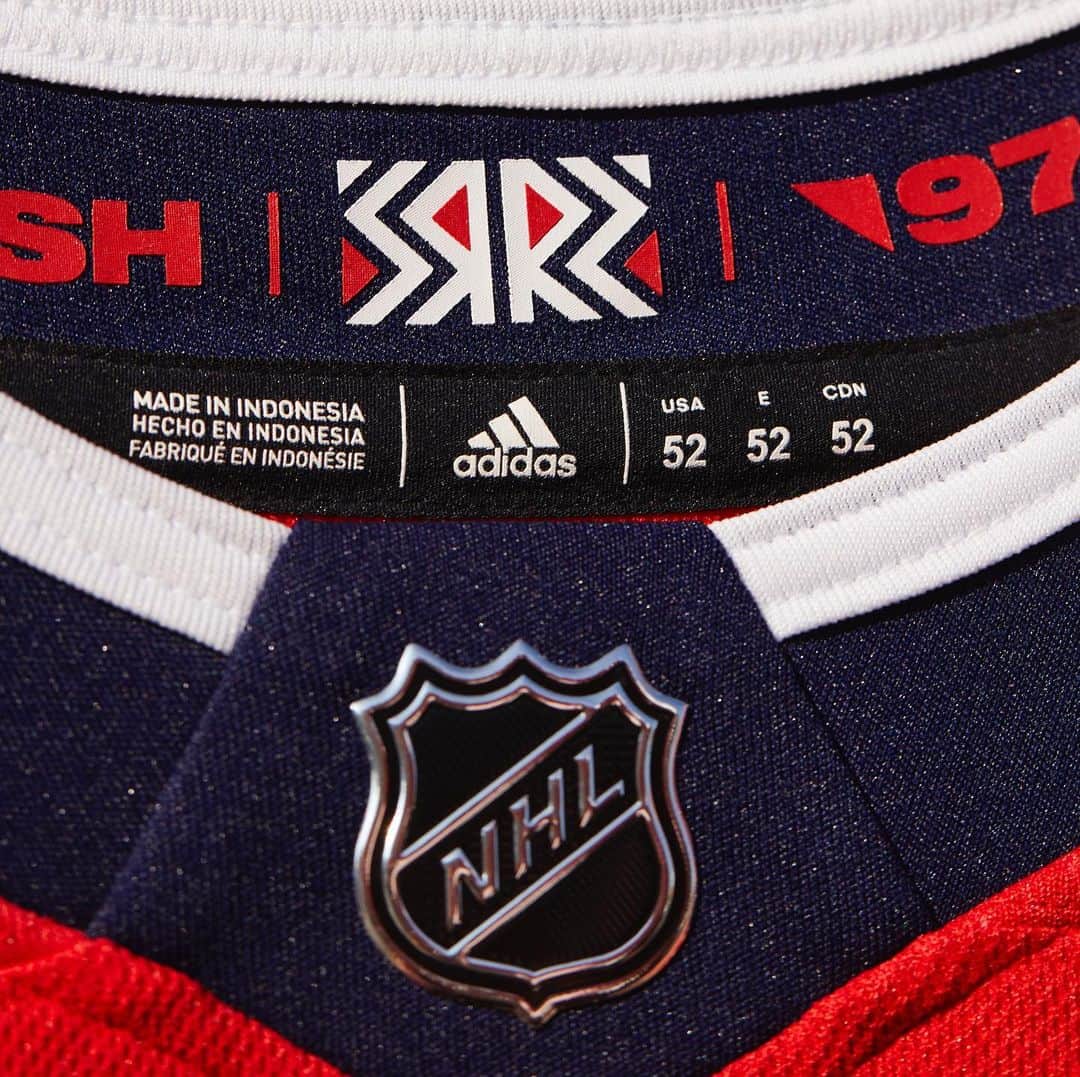 NHLさんのインスタグラム写真 - (NHLInstagram)「Eagle screeeeeeech 🦅 @Capitals   Shop #ReverseRetro by @adidashockey now ➡️ Adidas.com/hockey & NHLShop.com」12月16日 3時04分 - nhl