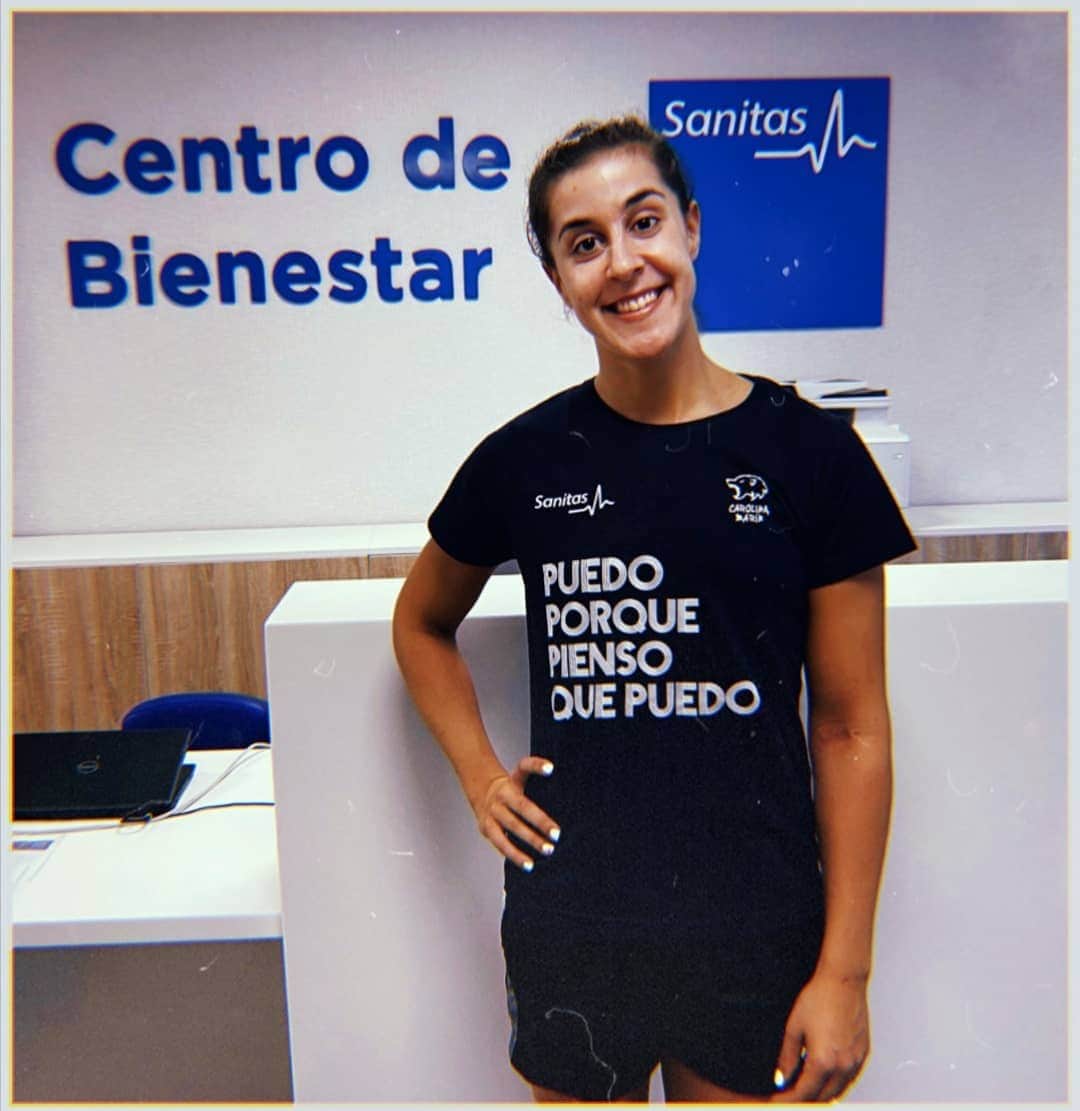 キャロリーナ・マリンのインスタグラム：「Como en @sanitas nos quieren mimar aún más 😊 me han dicho que podéis conseguir un 1️⃣5️⃣% de descuento en sus tratamientos de estética y depilación láser.  Para ello solo tenéis que mostrar un pantallazo de esta publicación o decir el código 𝗖𝗔𝗥𝗢𝗕𝗘𝗟𝗟𝗔 en cualquiera de sus Centros Bienestar ⭐  ¡Válido hasta el 3️⃣1️⃣ de diciembre! #ad」