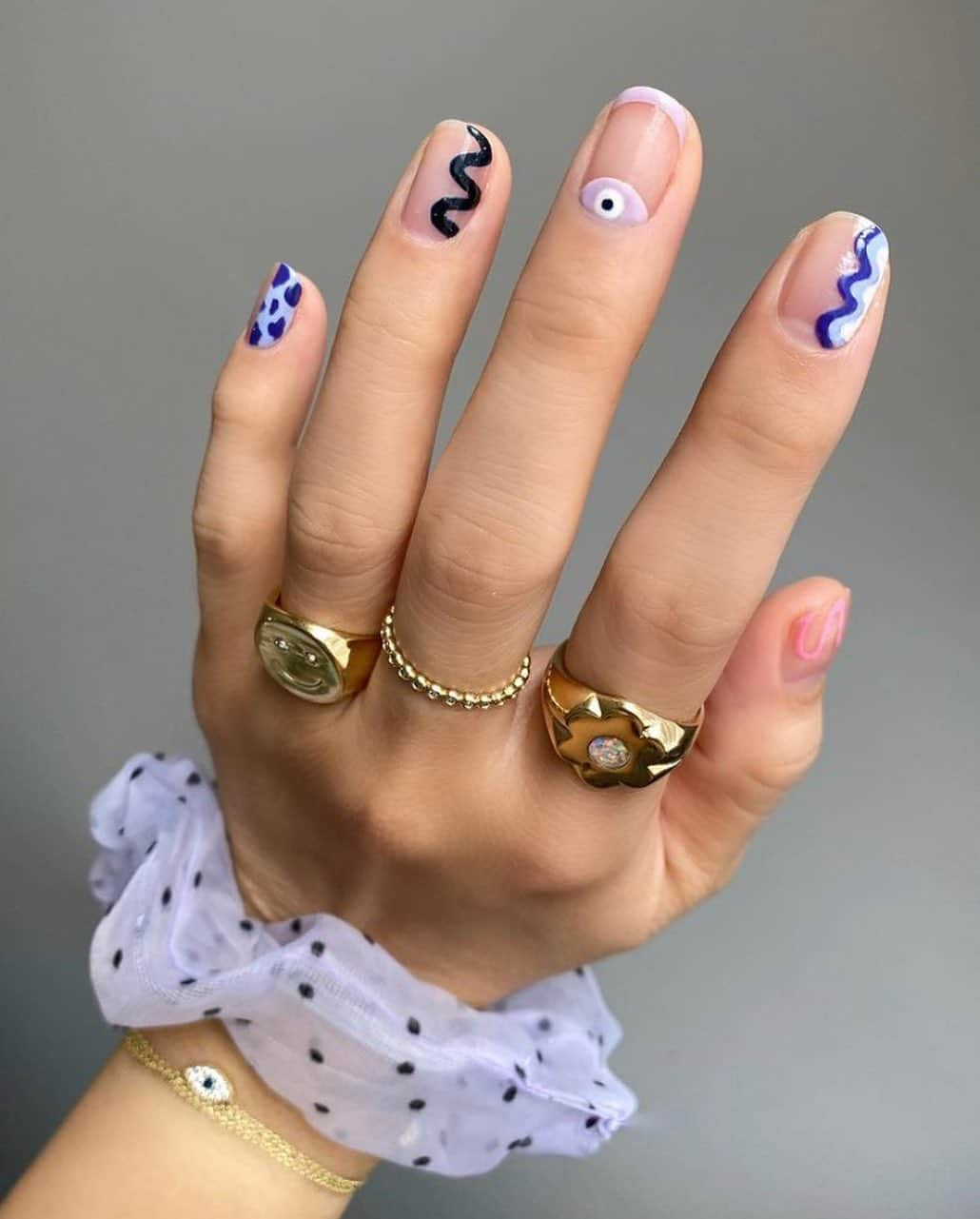 Blonde Saladさんのインスタグラム写真 - (Blonde SaladInstagram)「obsessed🧿 #theblondesalad #nailsinspiration #manicure @thehangedit」12月16日 2時35分 - theblondesalad