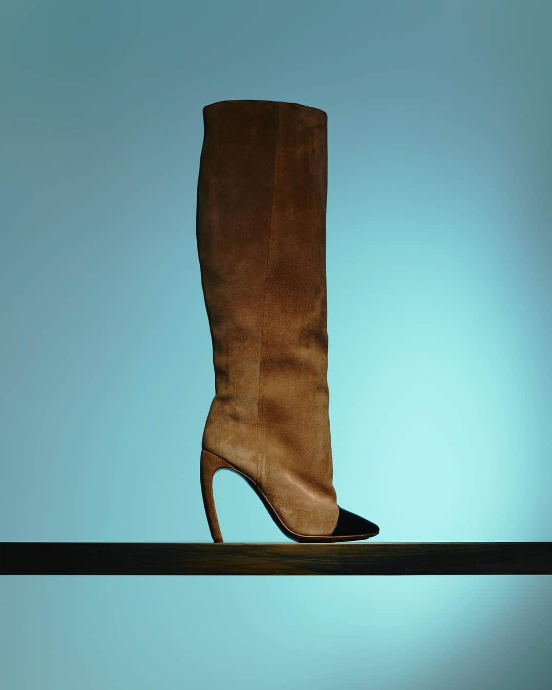 ランバンのインスタグラム：「J Heel boots. #LanvinGift」