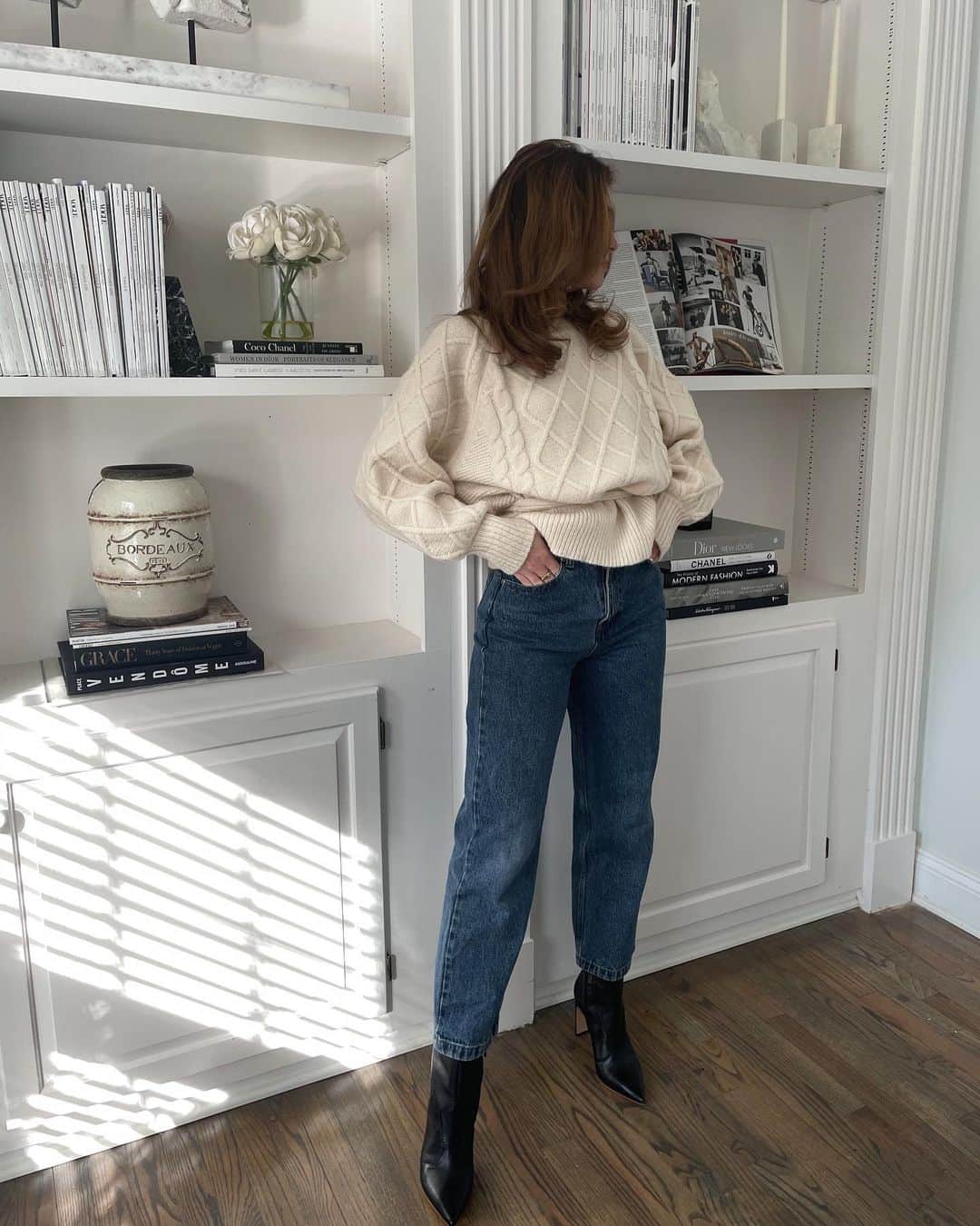Kelsey Simoneのインスタグラム：「Comfy cozy in @revolve #revolvewinter」