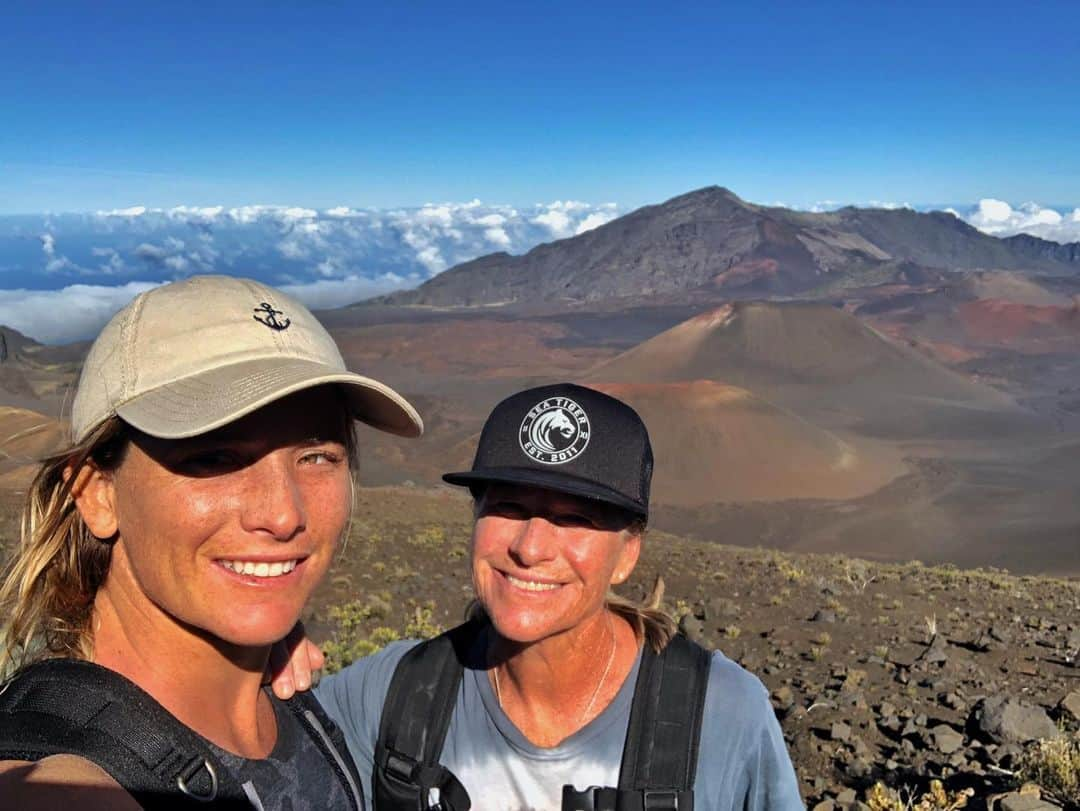 コートニー・コンローグさんのインスタグラム写真 - (コートニー・コンローグInstagram)「Checked out Mars yesterday! 😂😝  #explore #adventure #haleakala」12月16日 2時53分 - courtneyconlogue