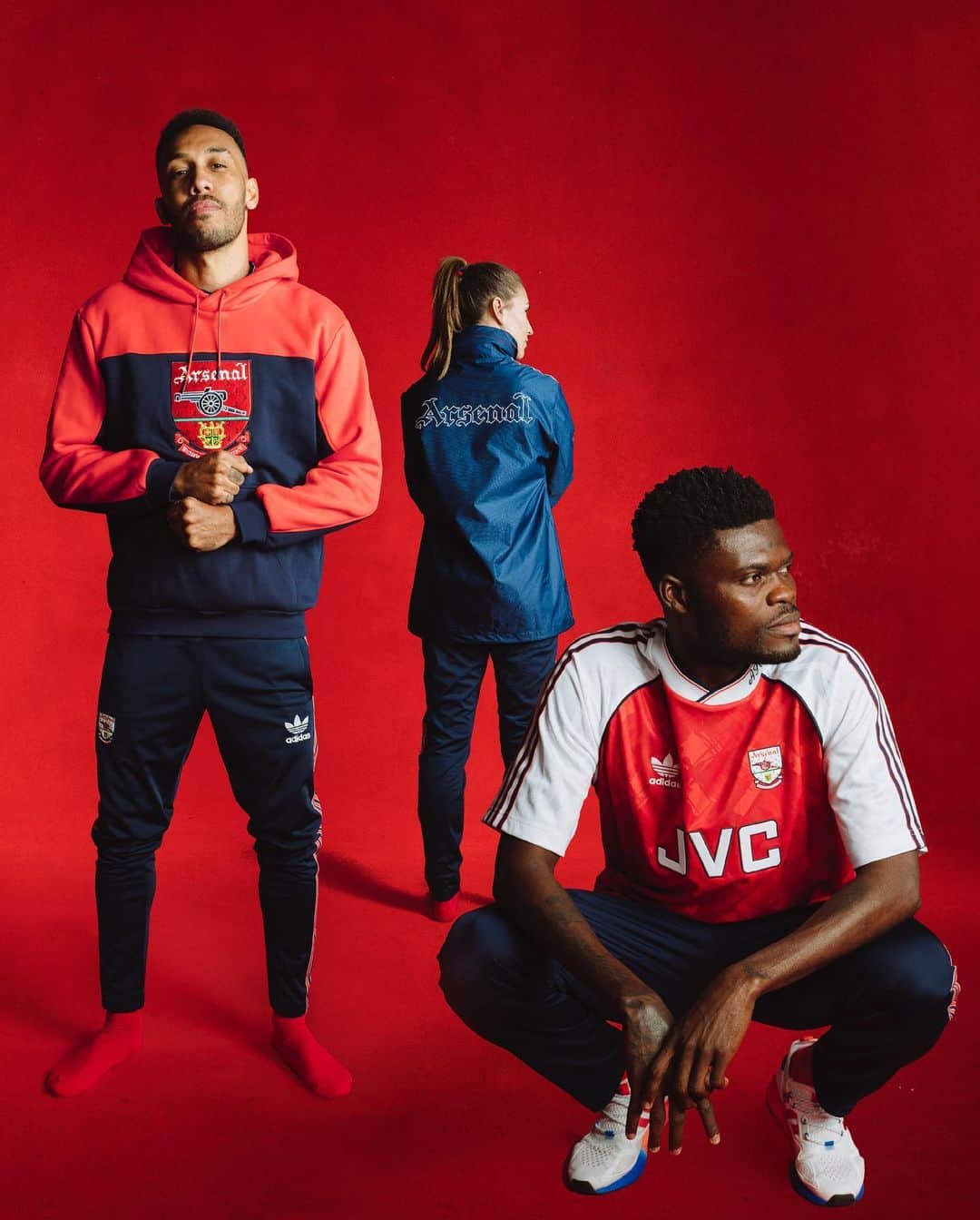 adidas UKさんのインスタグラム写真 - (adidas UKInstagram)「Then and Now. Always Original. Inspired the retro 1990-92 @arsenal x @adidasoriginals jersey.  Tap the link in bio to discover the collection, which features a 1-1 reissue of the home jersey alongside a tracksuit, hoodie and rain coat – all unmistakably iconic.  📷: @josh_greet」12月15日 18時16分 - adidaslondon