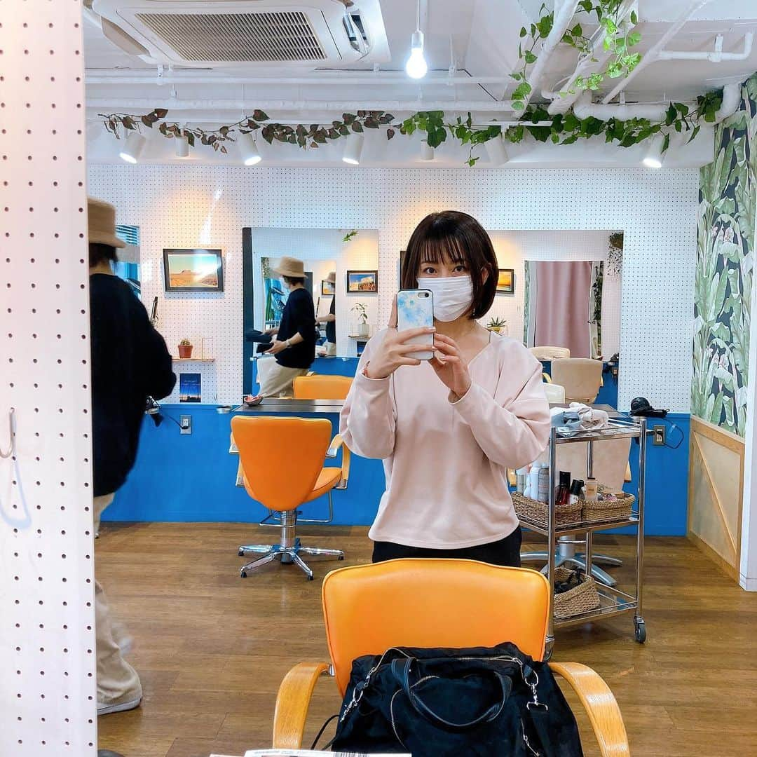 伊藤えみさんのインスタグラム写真 - (伊藤えみInstagram)「#美容院 #エニー #表参道 #anie #大忙し #北山さん #いつもありがとうございます  #もう10年くらいお世話になってます」12月15日 18時20分 - itoemi1019