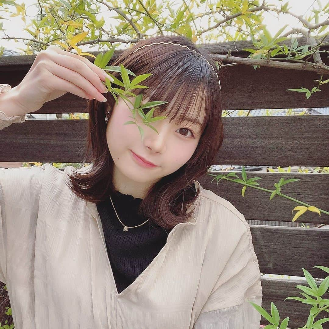 橋本桃呼さんのインスタグラム写真 - (橋本桃呼Instagram)「🌱🌿☘️🍀🍃☁️✨✨  外ハネhair上手くできてるかなぁ…😳  #外ハネ #外ハネミディアム #hairstyle #hair #冬服 #followｍe #hairfashion #fashiongram」12月15日 18時30分 - momoko__3628