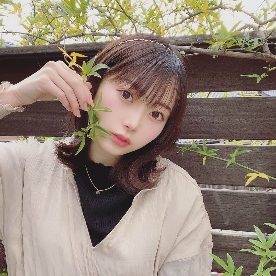 橋本桃呼さんのインスタグラム写真 - (橋本桃呼Instagram)「🌱🌿☘️🍀🍃☁️✨✨  外ハネhair上手くできてるかなぁ…😳  #外ハネ #外ハネミディアム #hairstyle #hair #冬服 #followｍe #hairfashion #fashiongram」12月15日 18時30分 - momoko__3628