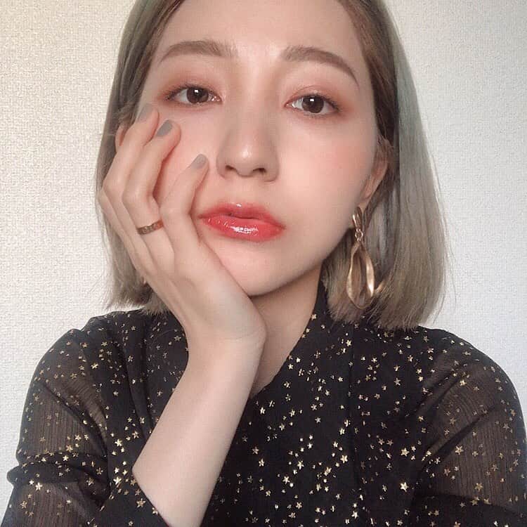 松尾 瞳のインスタグラム：「めいくとせるふぃー🤳💄🍊💕」