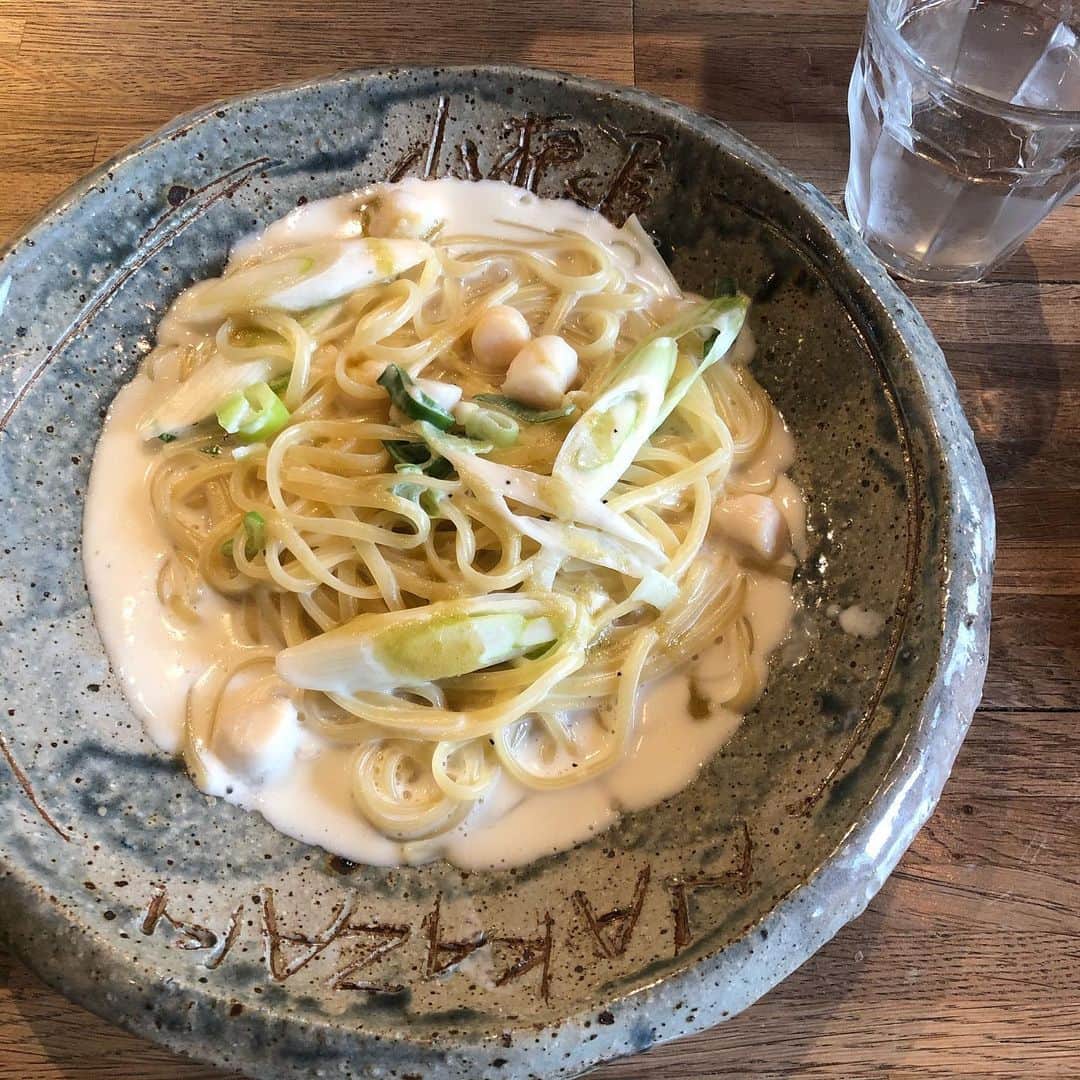 manacaのインスタグラム：「🍝  クリームソースとネギがお似合いすぎて美味しかった、、🤤 またいきたい🤤🤍🤍  #中崎町ランチ #中崎町グルメ #中崎町 #梅田ランチ #梅田グルメ #山根屋 #山根屋パスタ」