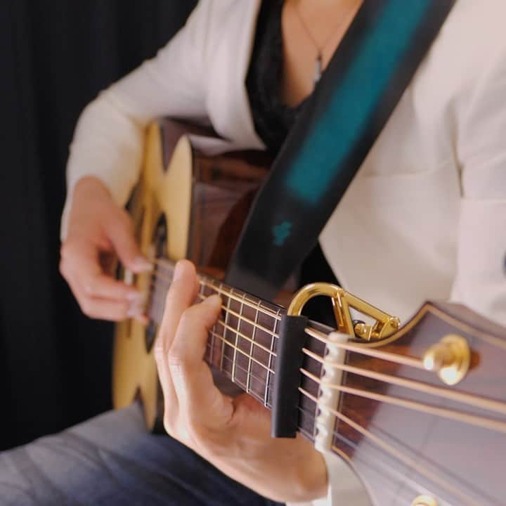 松井祐貴のインスタグラム：「Snowing -Original song-﻿ From 4th Album『You Made My Day』﻿ TAB→https://www.mymusicsheet.com/YMusicOffice﻿ YouTube→https://www.youtube.com/c/YukiMatsuiOfficial﻿ ﻿ ♪﻿ ♪﻿ ♪﻿ ﻿ #yukimatsui #松井祐貴 #fingerstyle #fingerstyleguitar #fingerpicking #acoustic #acousticguitar #pickariff @pickariff #guitarsdaily @guitarsdaily #guitarstagram @guitarstagram #solosection #guitarsarebetter @guitarsarebetter #talentedmusicians #lickwars @lickwars #riffwars  @riffwars #riffwarsacoustic #pickupmusic #acousticartists #musicians #guitarplayer #instaguitar #Daddario #DaddarioStrings  #shubbcapos @shubbcapos #keystone #keystonestringedinstruments @keystoneluthiery」