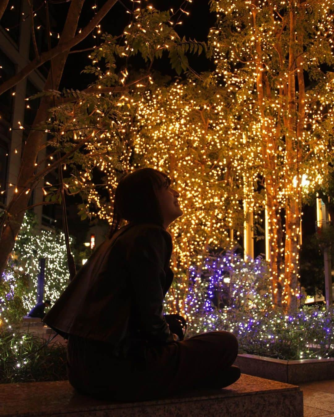 上大迫祐希のインスタグラム：「・ イルミネーションで街がキラキラしてきましたね〜🥰  大好きな季節です 寒い寒いって言えるのも嬉しかったりする🧣❄︎  ・  #こっそり #毎日投稿チャレンジ  #いつまで続けられるかな   #女優 #上大迫祐希」