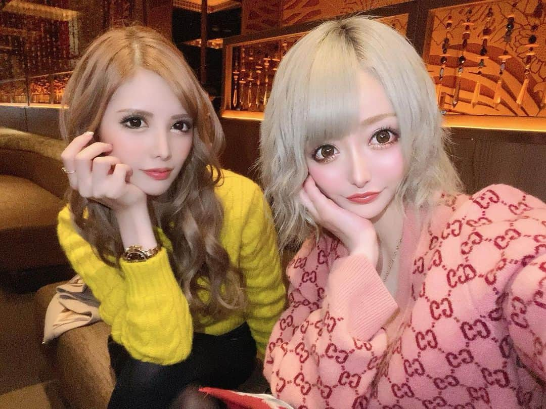 せリかまちょ（奥脇晴梨夏）のインスタグラム：「私がキャバやってた時から仲良しのこころ☻💕 . 同い年なのに尊敬できる所もたくさんで、 なんでも話せるプライベートの友達🥲❤️すきぴ 最近めちゃ会ってるもはや明後日も会う( "´༥`" ) ・ ・ #心 #夏目こころ #せりかまちょ #歌舞伎町 #キャバ嬢 #キャバクラ」