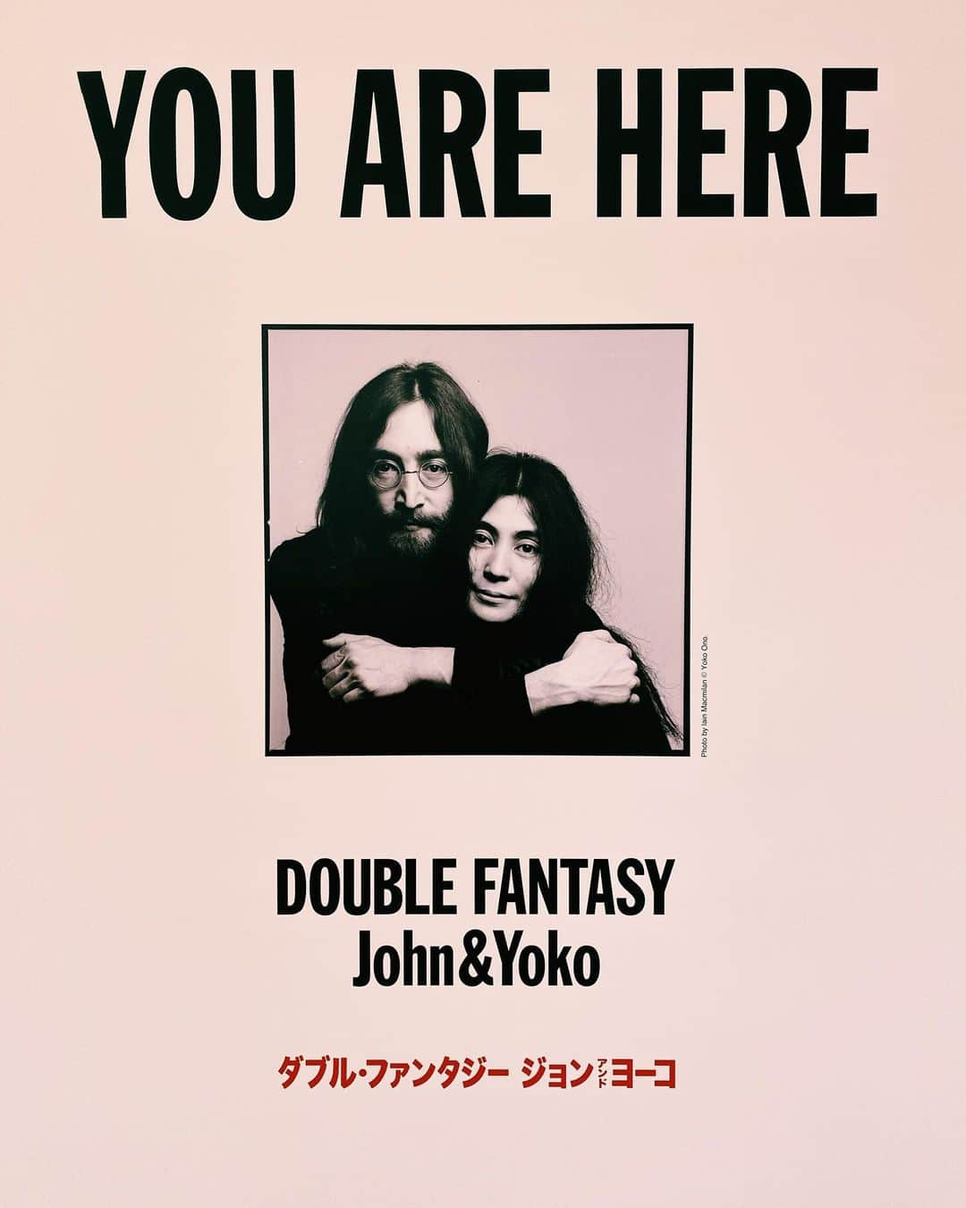 有原遣智さんのインスタグラム写真 - (有原遣智Instagram)「先週 『DOUBLE FANTASY John & Yoko』東京展に行って来ました🎨﻿ ﻿ 館内で「Happy Xmas」が流れてて、今年一発目のクリスマスを感じました🎅﻿ ﻿ ちなみにジョンレノンやクラプトンが愛用していたSAVILEROWのメガネをかけて美術館に行きました👓﻿ イギリスの職人さんが手作業で作っていてオーダーしてから完成まで3ヶ月ぐらいかかったんですけど、その分めちゃくちゃ気に入ってます🙆‍♂️﻿ ﻿ ﻿ #doublefantasy #johnlennon #thebeatles #beatles #onoyoko #happyxmas #savilerow fashion #art #museum #ジョンレノン #ジョンレノンメガネ #オノヨーコ #ソニーミュージック六本木ミュージアム #サヴィルロウ #美術館巡り #美術館」12月15日 20時01分 - kenchi_arihara