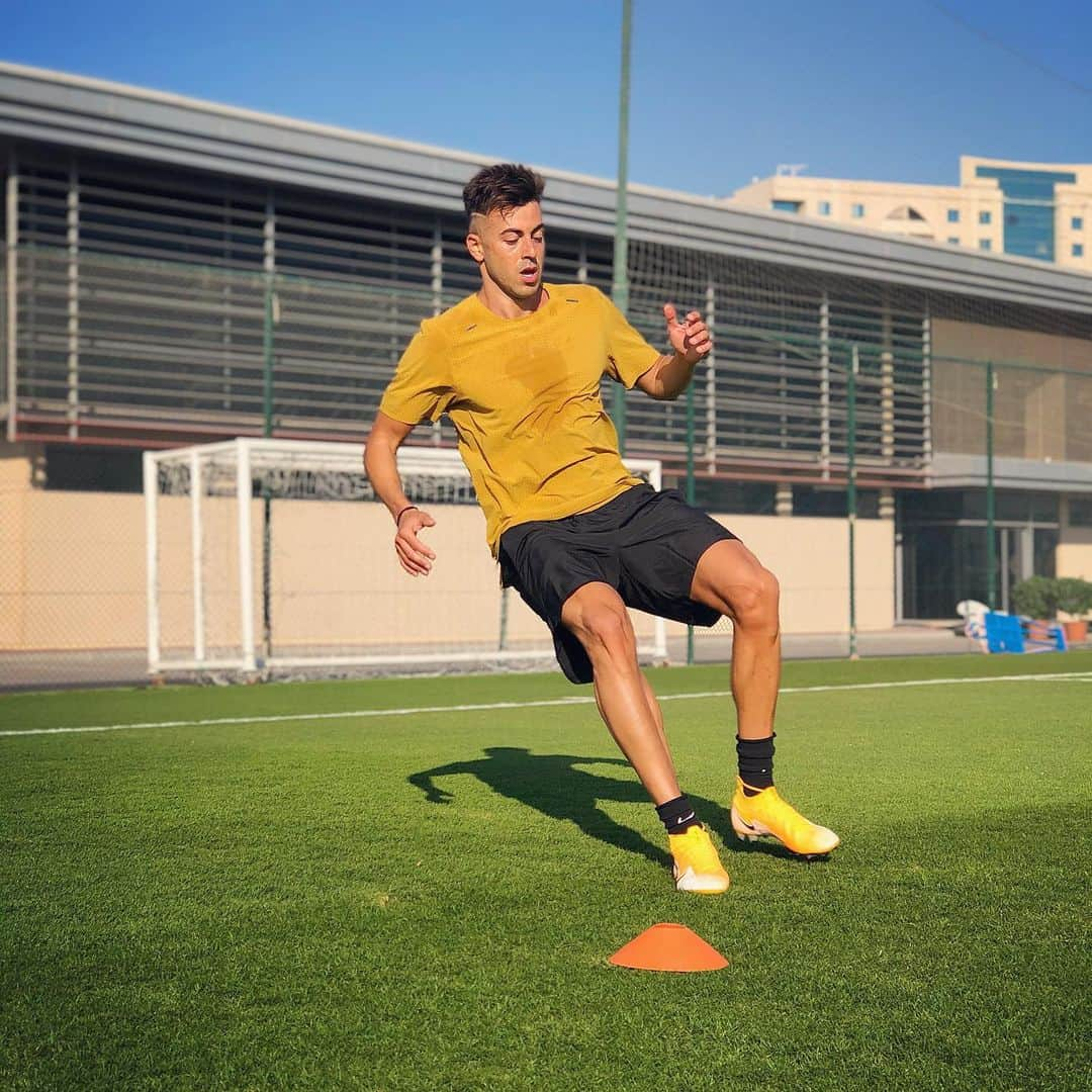 ステファン・エル・シャーラウィさんのインスタグラム写真 - (ステファン・エル・シャーラウィInstagram)「Workin’ ⚽️☀️🙌🏼  #Day3 #Training」12月15日 20時09分 - stewel92