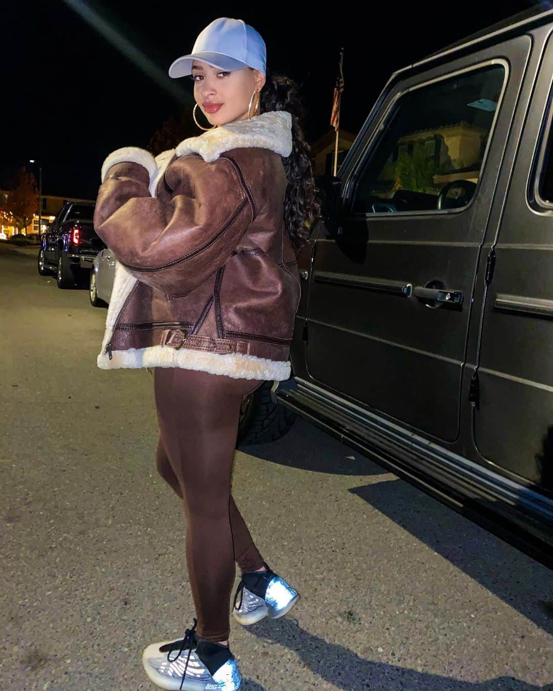 Tori Hughesのインスタグラム：「Pretty Brown Brown 🤎✌🏽」