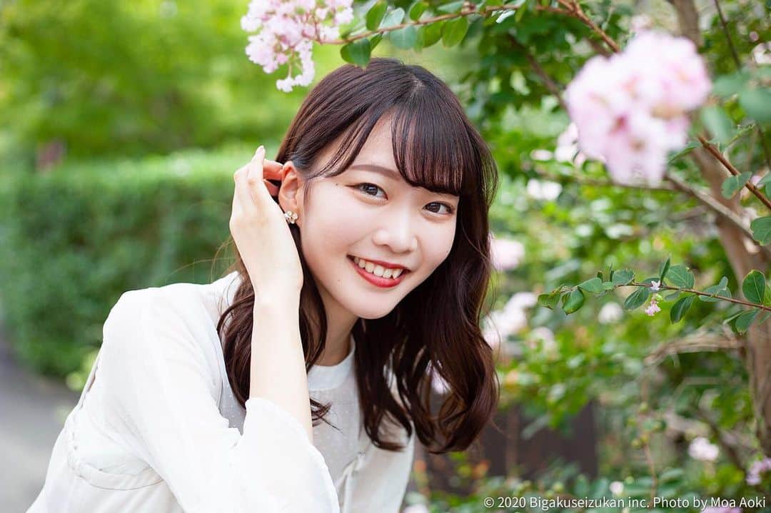 齋藤佳穂のインスタグラム：「憧れの美学生図鑑さん(@bigakuseizukan )に掲載していただきました👀💗  photo by(((@moremoa_ )))  ぜひチェックしてみてね！ https://bigakusei.com/binan-bijo/26611/  #美学生図鑑 #掲載 #ミスコン #ミスキャン #ミスコンテスト #ミスコンファイナリスト#京都観光 #京都 #京都旅行 #清水道」