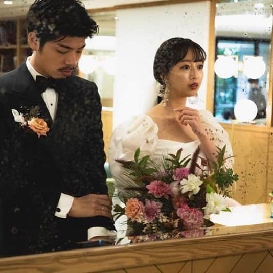 アトリエ・ド・マリアージュ ヘアメイク スタイリストのインスタグラム：「💐  @maison.premiere  @sophieetvoilatokyo  @maisondeblanche  @farver_conduit_official  @hayato_takami  @y___styleeee   #maisonpremiere #メゾンプルミエール #maisondeblanche #メゾンドブランシュ #sophieetvoilatokyo #wedding」