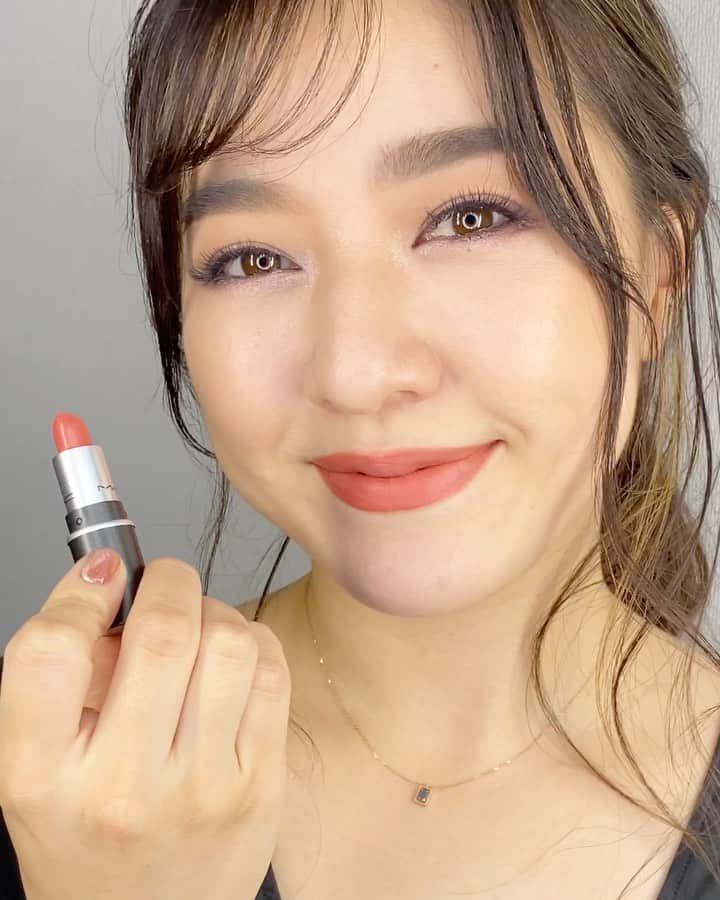 M∙A∙C Cosmetics Japanのインスタグラム：「LINEギフトにM･A･C が登場✨ ホリデーシーズンのギフトにおすすめの限定リップキットをチェック💄 ㅤ ■ファイヤーワークト ライク ア チャーム ミニ リップスティック キット／レッド ㅤ LINEギフトのページはプロフィール トップページのハイライト[LINE GIFT]をチェック🎁 ㅤ #MACFrostedFirework #MACクリスマスコフレ2020#MACHoliday #MACCosmeticsJapan #MACCosmetics #MAC #MACコスメ #マックコスメ #メイクプロセス#メイク好き#コスメマニア#デパコス#アドベントカレンダー#限定#限定コスメ#クリスマスコフレ#クリスマスコフレ2020#LINEギフト#ギフト#プレゼント#MACリップ#リップ#冬リップ」