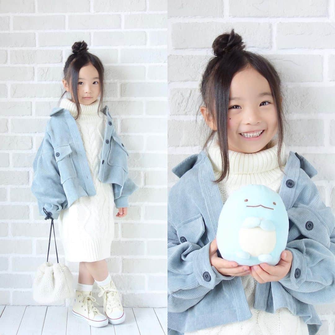 Saraのインスタグラム：「. すみっコーデ♡ . とかげ💙 . jacket ▶︎ #jeanasis one-piece ▶︎ #branshes  shoes ▶︎ #converse  bag ▶︎ #urbanresearchdoors  . #ootd #kids #kids_japan #kids_japan_ootd #kjp_ootd #kidsfahion #kidscode #kidsootd #kidswear #キッズコーデ #キッズファッション #インスタキッズ #ニットワンピース #コーデュロイジャケット #ボア巾着 #すみっコーデ #すみっコぐらし #すみっコぐらしのいる生活 #ライブドアインスタブロガー」