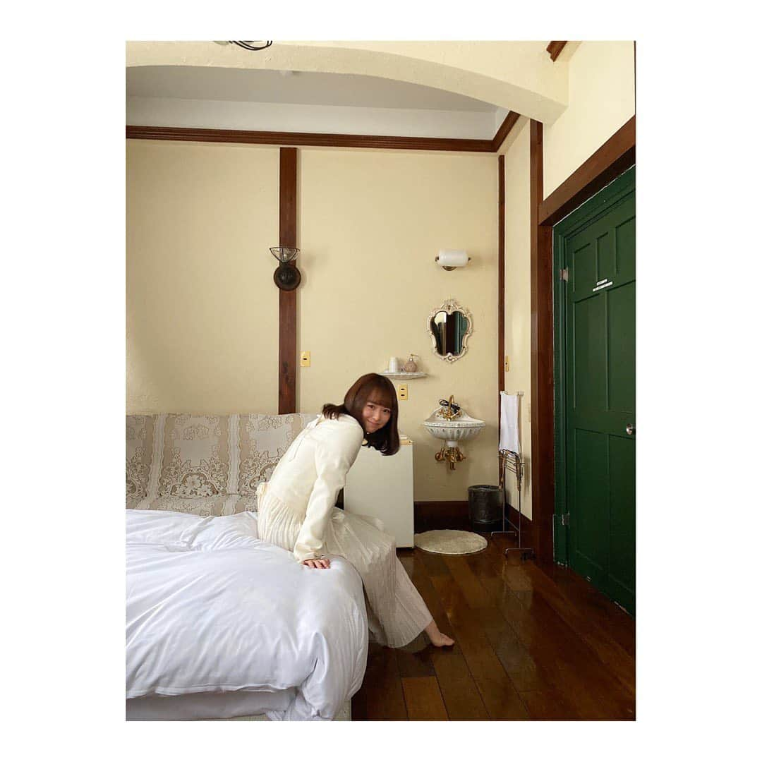 倉野尾成美さんのインスタグラム写真 - (倉野尾成美Instagram)「EX大衆、本日発売の1月号に掲載されています☺️✨ レトロな洋館、衣装はホワイト、光と影で素敵に撮っていただきました。 20歳になり初めての撮影でした…^ ^ チェックよろしくお願いします！」12月15日 20時53分 - noochan_1108