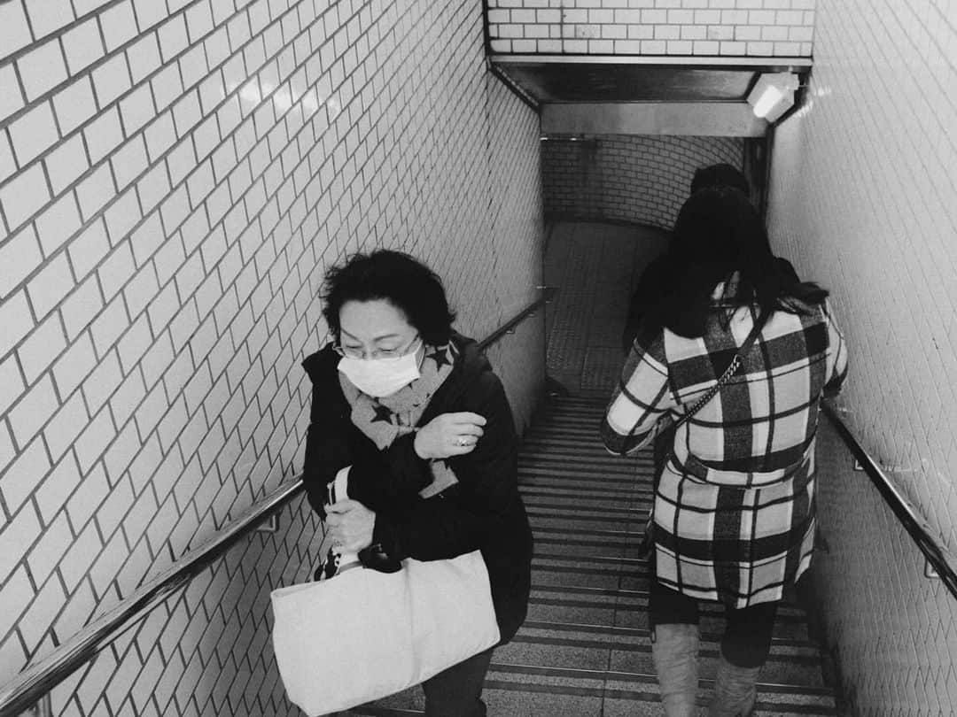 woody_chaiのインスタグラム：「寒い」