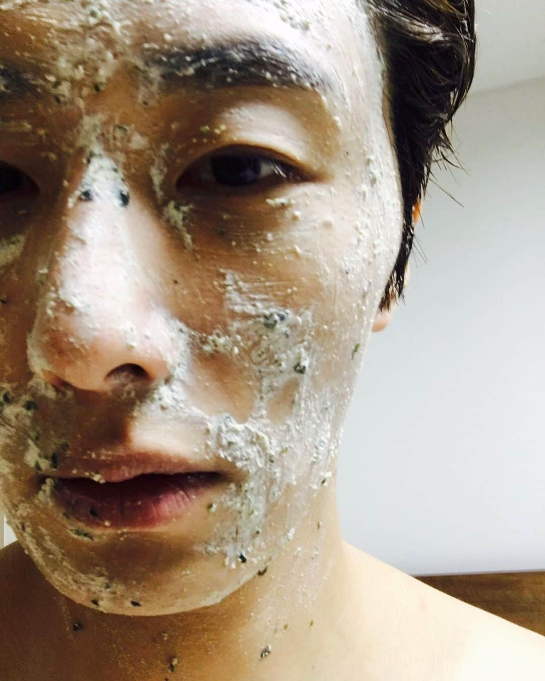 チョン・イルさんのインスタグラム写真 - (チョン・イルInstagram)「피부관리 좀 해볼까 🤢 #LUSH #skincare」12月15日 21時32分 - jilwww