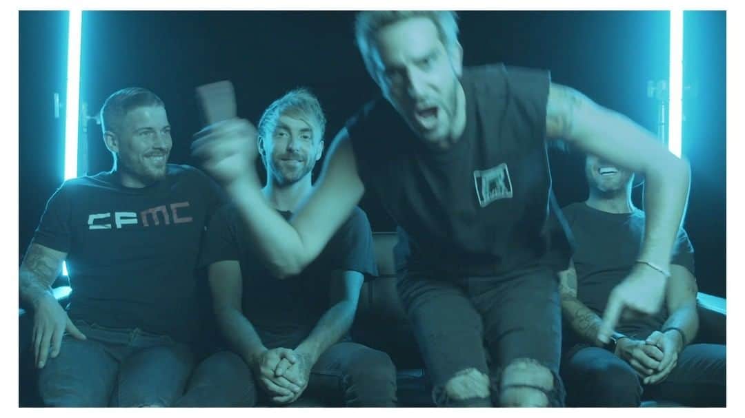 All Time Lowのインスタグラム：「At first there were FIVE #BasementNoise shows left. Then there were FOUR, then there were THREE, then there were TWO, and now there’s only ONE because that’s how counting works. @jackbarakat's choice set is Friday, get your tickets now shop.alltimelow.com」