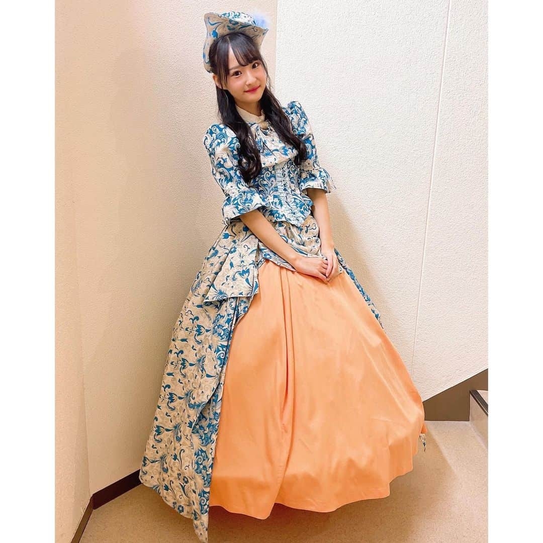 岡本怜奈さんのインスタグラム写真 - (岡本怜奈Instagram)「♡﻿  #村瀬紗英卒業コンサート﻿ ありがとうございました！🙏﻿ ﻿ さえ様最後まで本当に美しくて、﻿ 輝いていました🥺✨﻿ ﻿ 中学生なので21時までしか出演出来なかったけど、﻿ 裏でスピーチを聞いていて、﻿ すごく感動して、たくさんの勇気をもらいました‼️﻿ ﻿ ﻿ ﻿ ﻿ ユニットは﻿ #僕らのレガッタ に出演させていただきました👗💙﻿ ﻿ さえぴぃさんのポジションだったので、﻿ 同じ衣装が着れて、﻿ 本当に幸せでした(*˘︶˘*).｡.:*♡﻿ ♡﻿ ♡﻿ #nmb48 #村瀬紗英 さん#アイドル #idol ﻿ #アイドル衣装 #衣装 #ドレス#岡本怜奈 #れなたん #happy #Instagood」12月15日 21時52分 - renatan1222