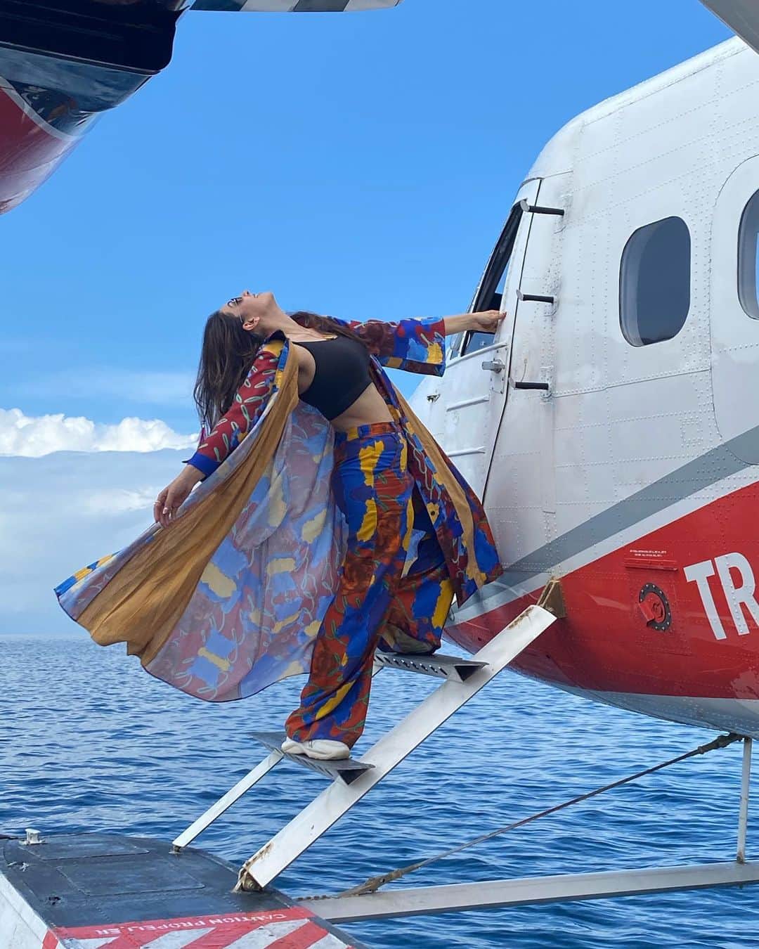 ハンシカ・モトワニさんのインスタグラム写真 - (ハンシカ・モトワニInstagram)「The best way to see Maldives from the top on board is by @transmaldivian seaplane ! #transmaldivianairways  worlds largest seaplane operator based in Maldives. #tma #travelconfidentlywithtma  @transmaldivian @flynote.in @maafushivarumaldives @advait_in @ascend.rohank」12月15日 22時08分 - ihansika