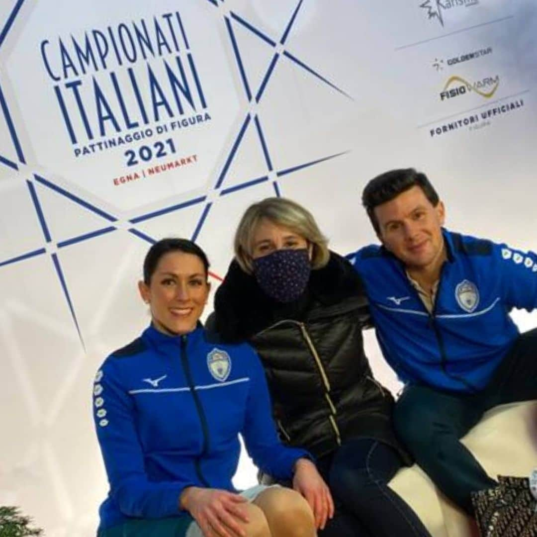 シャルレーヌ・ギニャールさんのインスタグラム写真 - (シャルレーヌ・ギニャールInstagram)「Grazie Wilma per questi bellissimi scatti ! ✨  🇮🇹 Campionati Italiani 2021 🇮🇹  #italianchampions #italiateam🇮🇹 #fiammeazzurre #poliziapenitenziaria #fisg4passion #jacksonultima #conisocial #icedance #figureskating」12月15日 22時10分 - charleneguignard