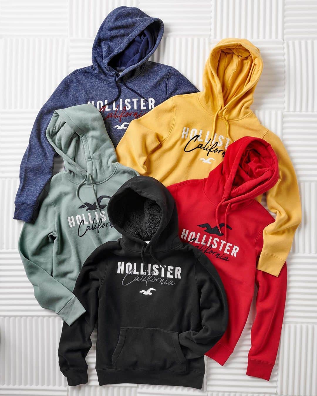 Hollister Co.さんのインスタグラム写真 - (Hollister Co.Instagram)「Motion to nominate Hollister Hoodies for Time's 2020 Most Influential list.」12月15日 22時06分 - hollister