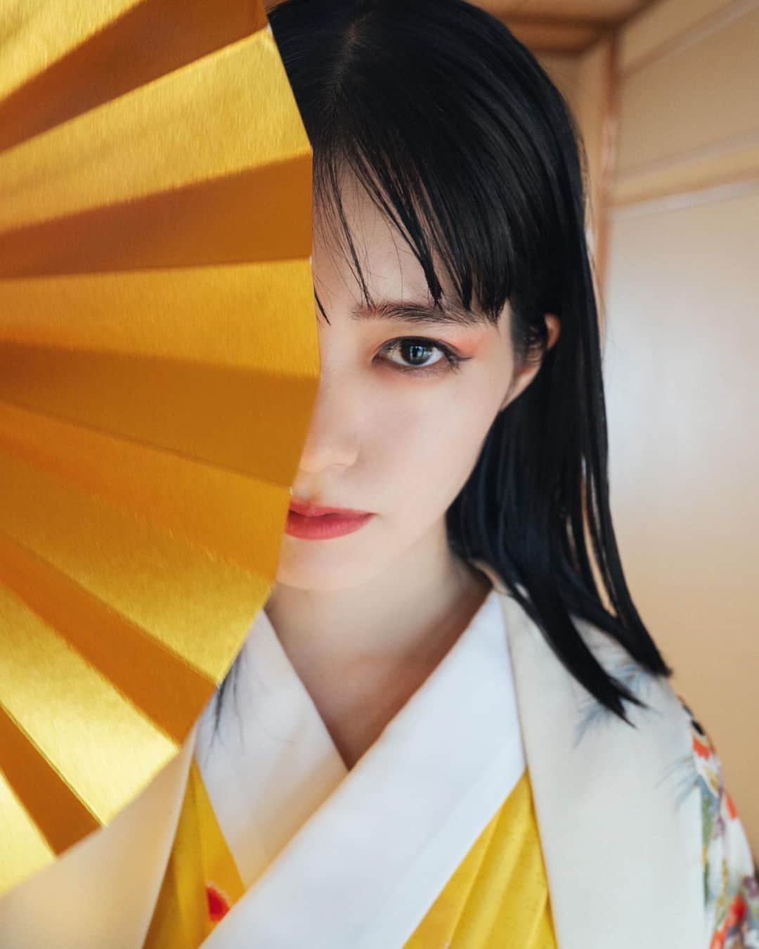 のインスタグラム：「. たまたま太陽系第三惑星にある日本という島国に生まれたから 日本人にしか表現できない情緒や間を感じさせる写真を撮ってあげたい。」