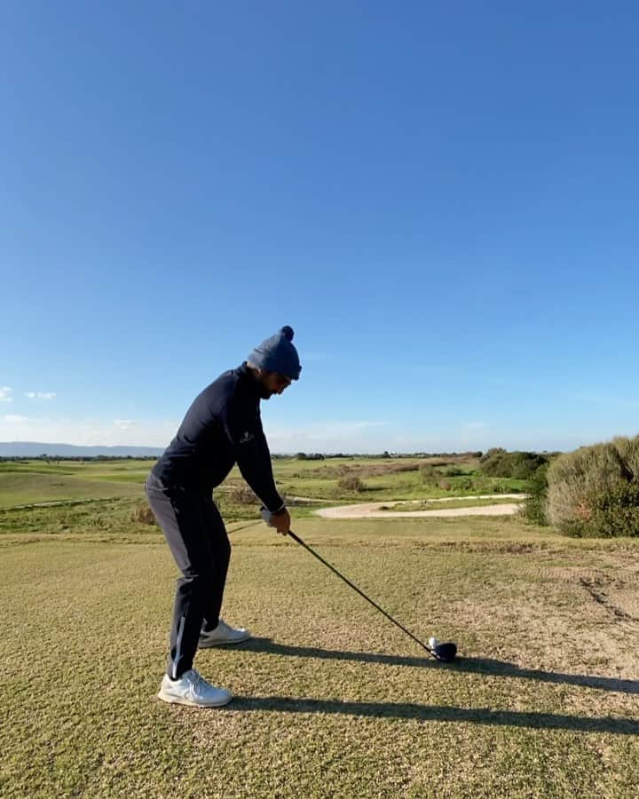 フランチェスコ・ラポルタのインスタグラム：「Best driver i ever had 💣 Ts3 💣 @titleistukireland  —— #hydrogen #jaguaritalia #allianz #titleist #footjoy #sandomenicogolf #borgoegnazia #home #office #ts3 #hambricsports」