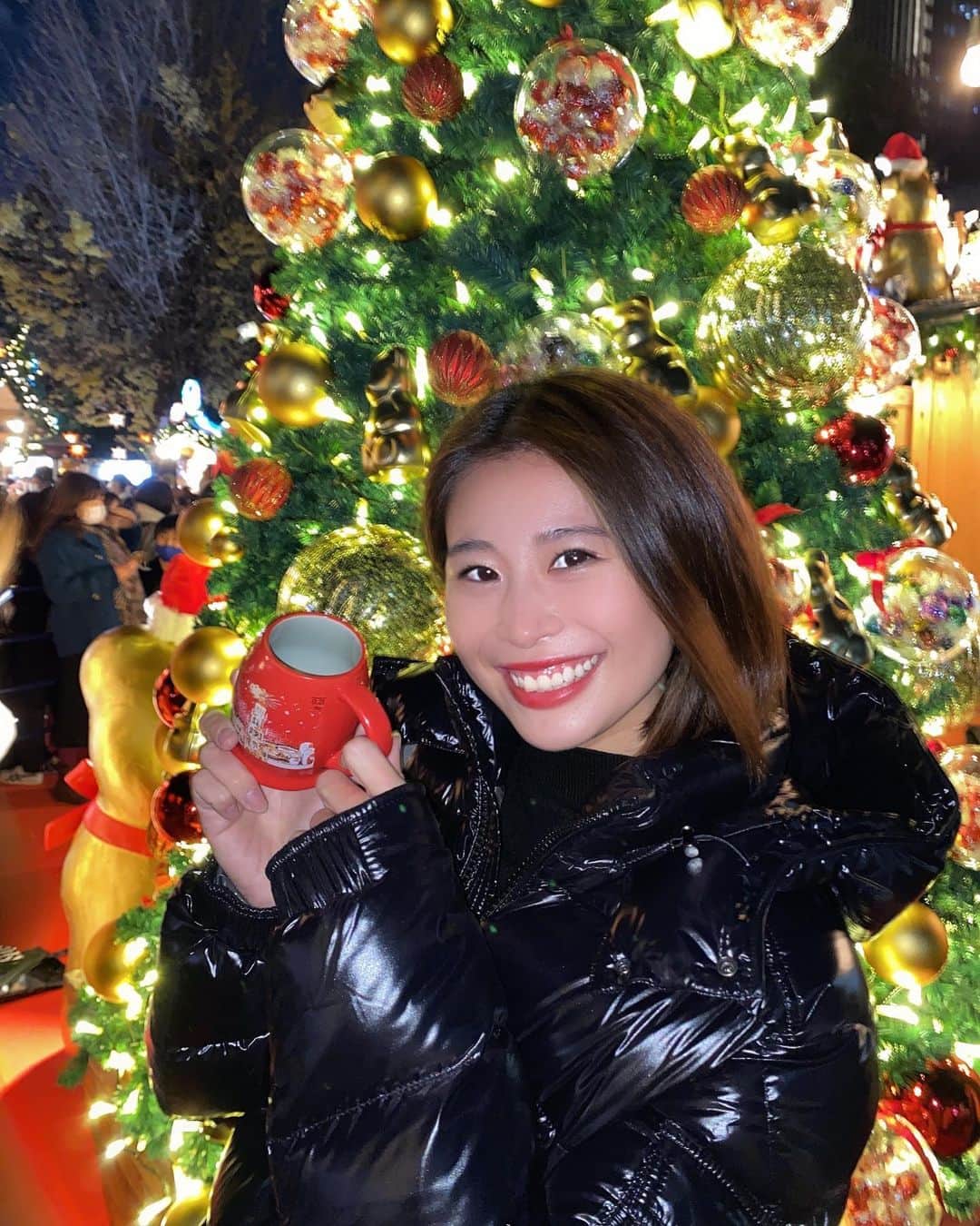 奥野由さんのインスタグラム写真 - (奥野由Instagram)「クリスマスマーケットォオオオ🎄🎅 santa tell meがクリスマスソングの中で1番好きかも  #日比谷クリスマスマーケット  #クリスマスマーケット  #christmas  #santatellme」12月15日 22時55分 - __yuu___