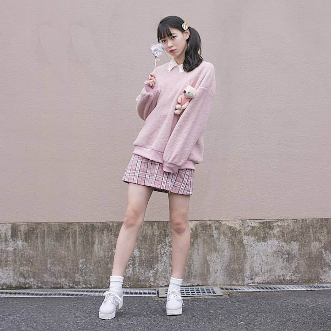 熊井戸花さんのインスタグラム写真 熊井戸花instagram はなこーで ふわふわモコモコ ピンクとパステルカラーで ワントーンコーデしてみたよ ぬいぐるみくっついてて可愛いの Accessory Miup Blouse Mametra